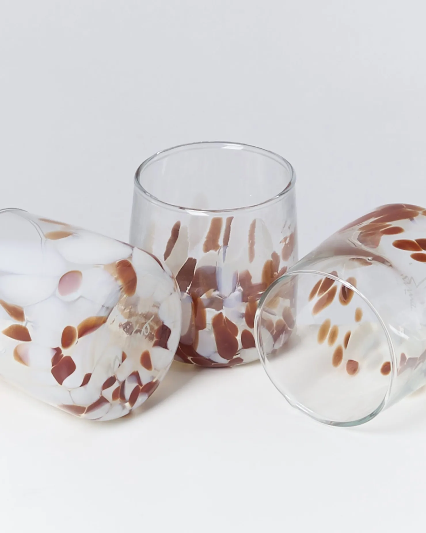 alegria__glass_small_big_drops_amber_sand_5.webp Motel a Miio Kleine Gläser^Alegria - Glass Small Big Drops Amber Sand drops bernstein sand