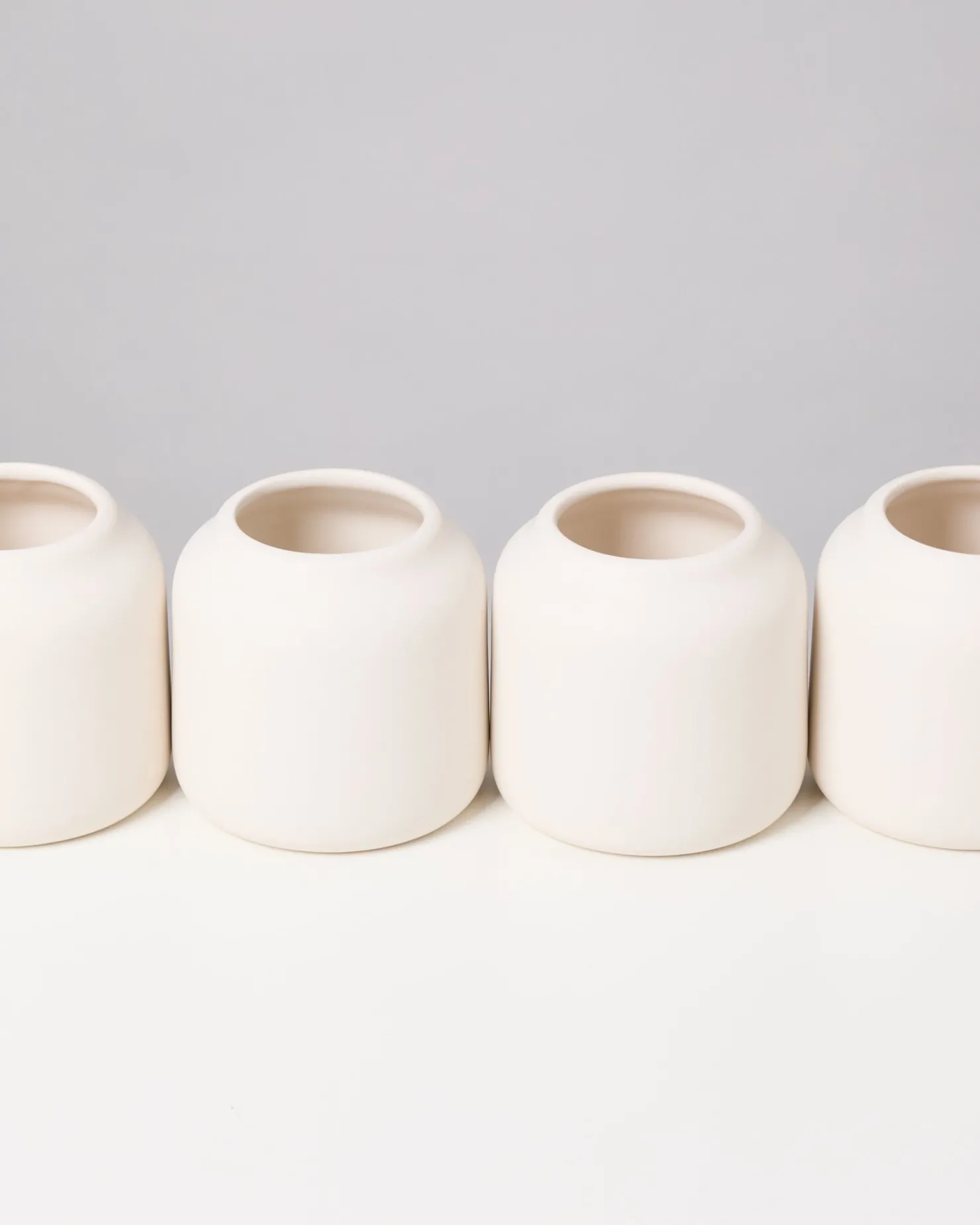 beb_vase__sand_matt_11.webp Motel a Miio Kleine Vasen^Bebé Vase - Sand Matt sand matt