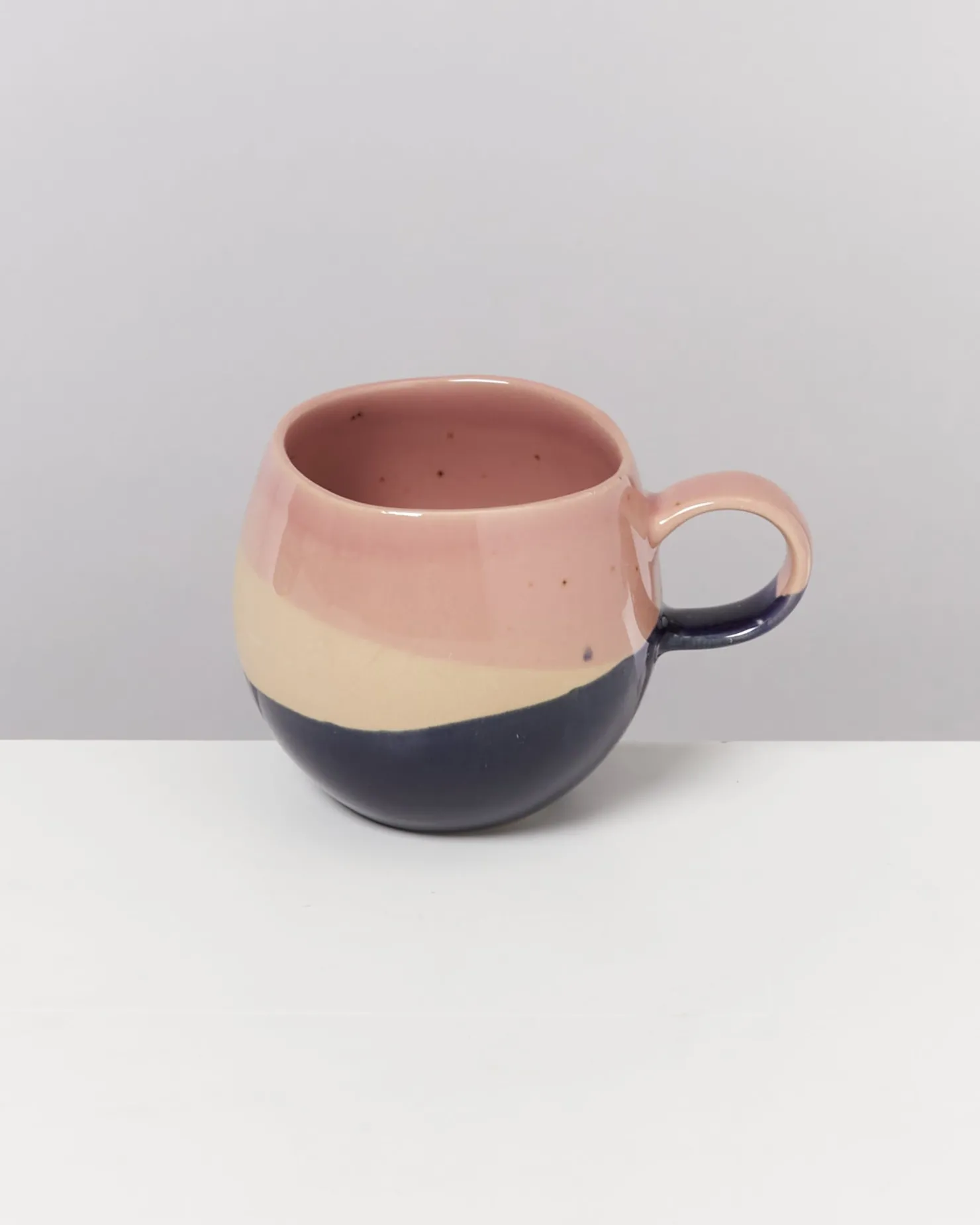 bica__mug_small_pink_navy_cream_2.webp Motel a Miio Kleine Tassen^Bica - Mug Small pink navy cream