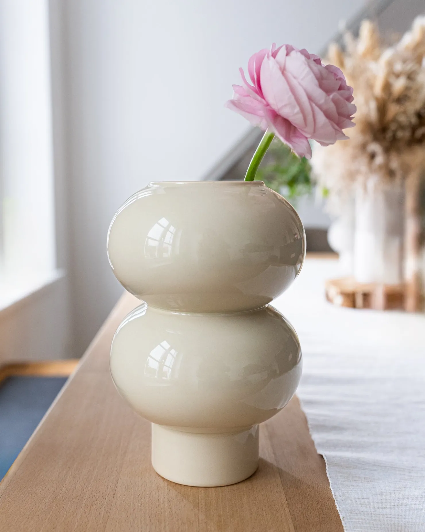 bispo_vase_beige_7.webp Motel a Miio Mittlere Vasen^Bispo Vase beige