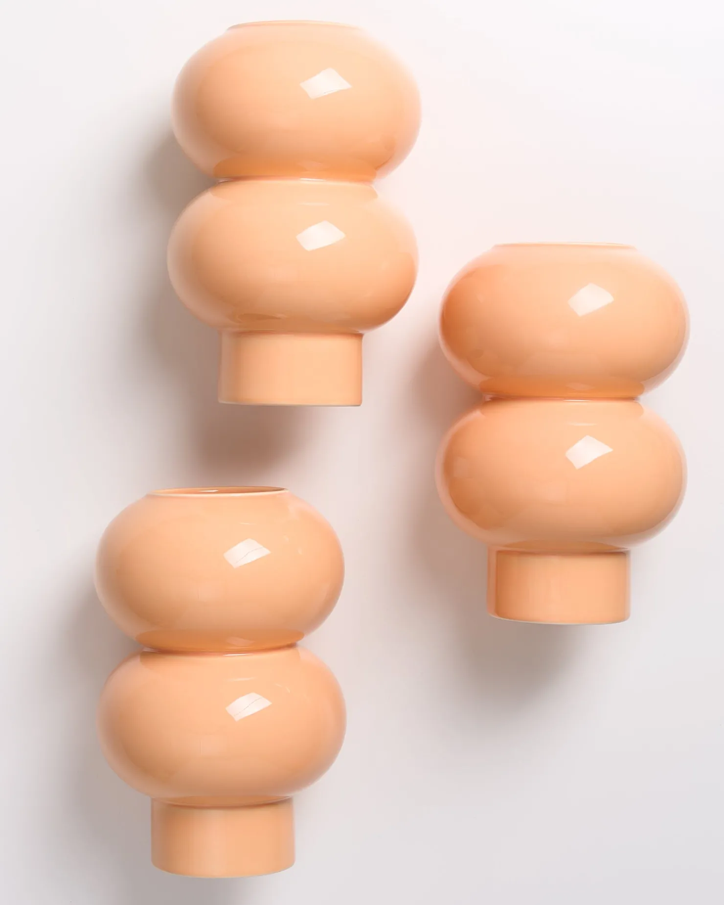 bispo_vase_peach_3.webp Motel a Miio Mittlere Vasen^Bispo Vase peach