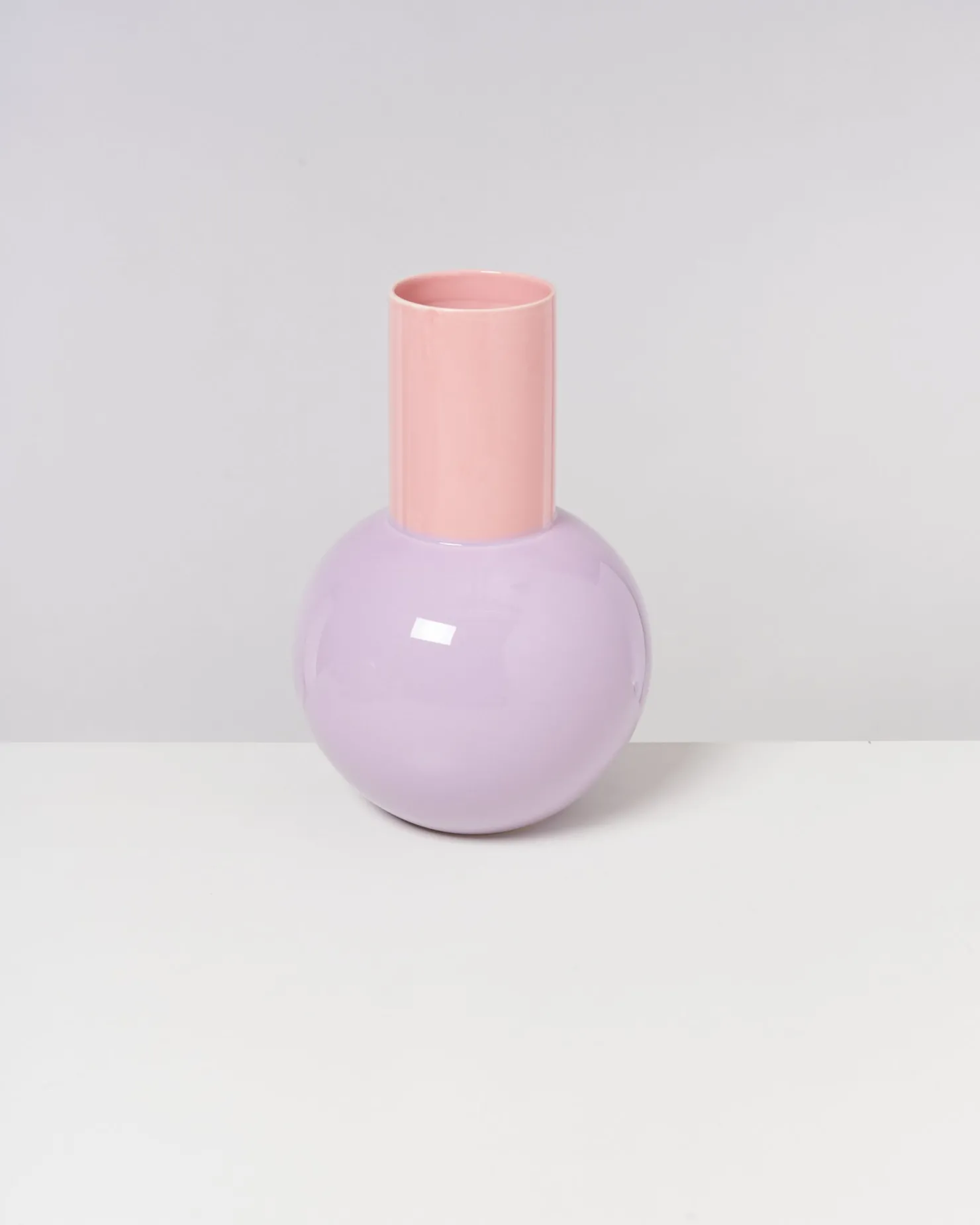 bola_vase_l__lilac_pink_3.webp Motel a Miio Große Vasen^Bola Vase L - Lilac Pink purple pink
