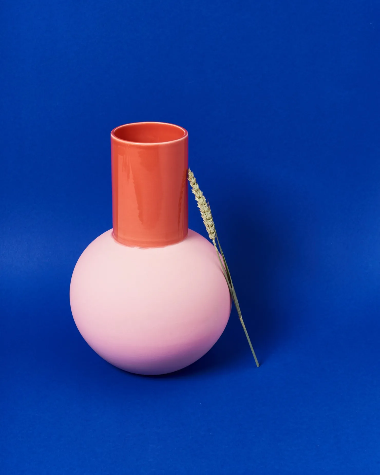 bola_vase_l__rose_coral_6.webp Motel a Miio Große Vasen^Bola Vase L - rose coral