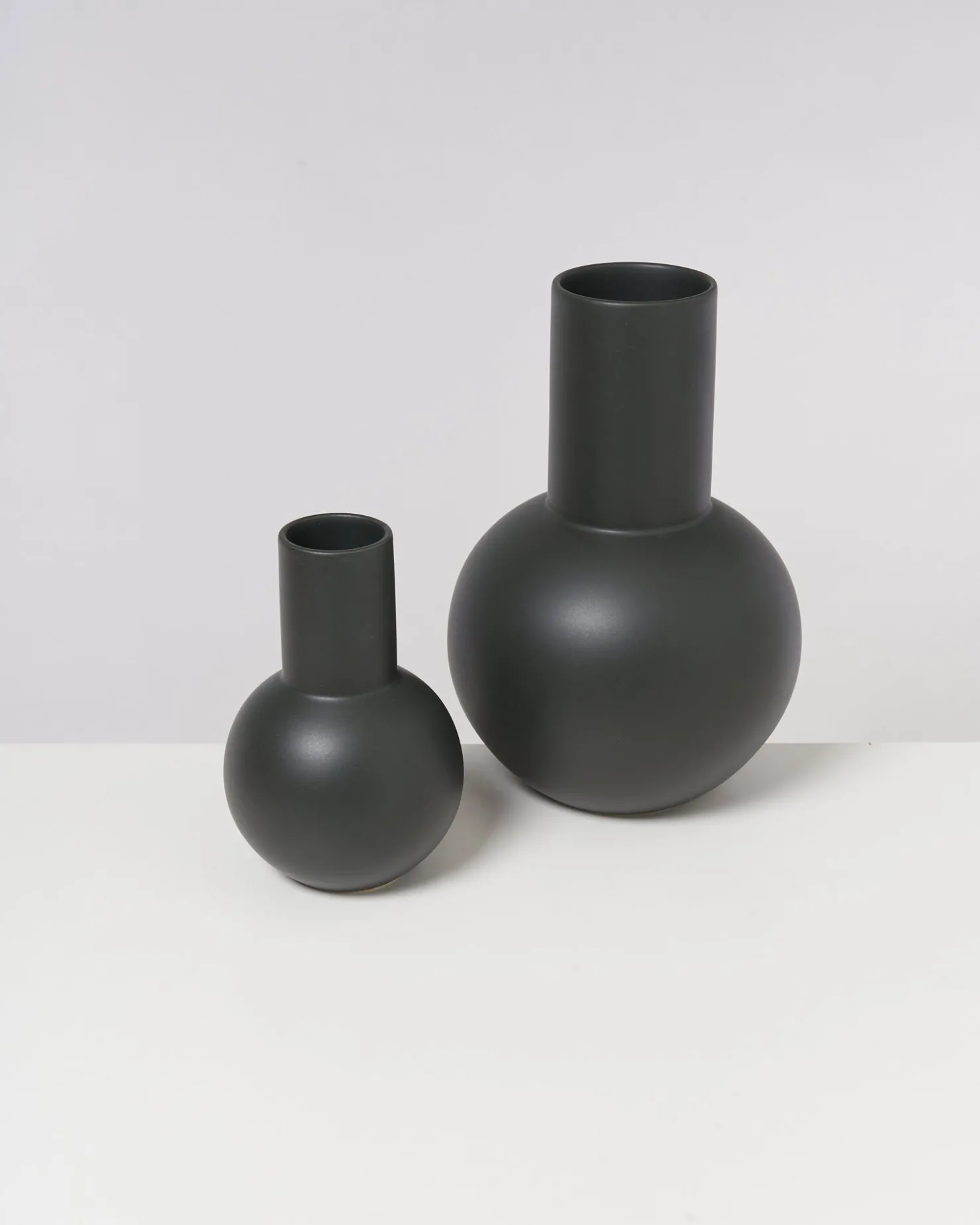 bola_vase_m__darkgreen_2.webp Motel a Miio Mittlere Vasen^Bola Vase M - Darkgreen dark green