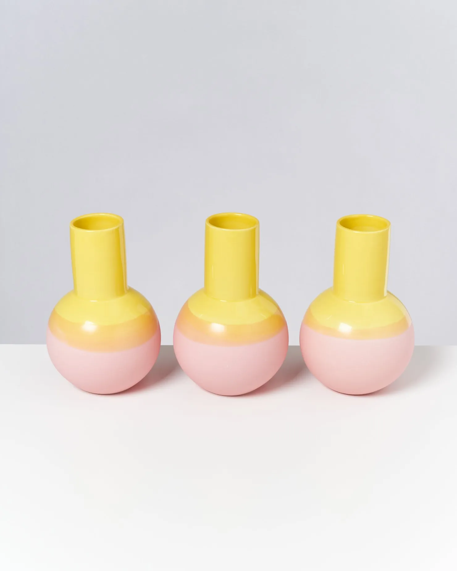 Motel a Miio Mittlere Vasen^Bola Vase M - yellow rose