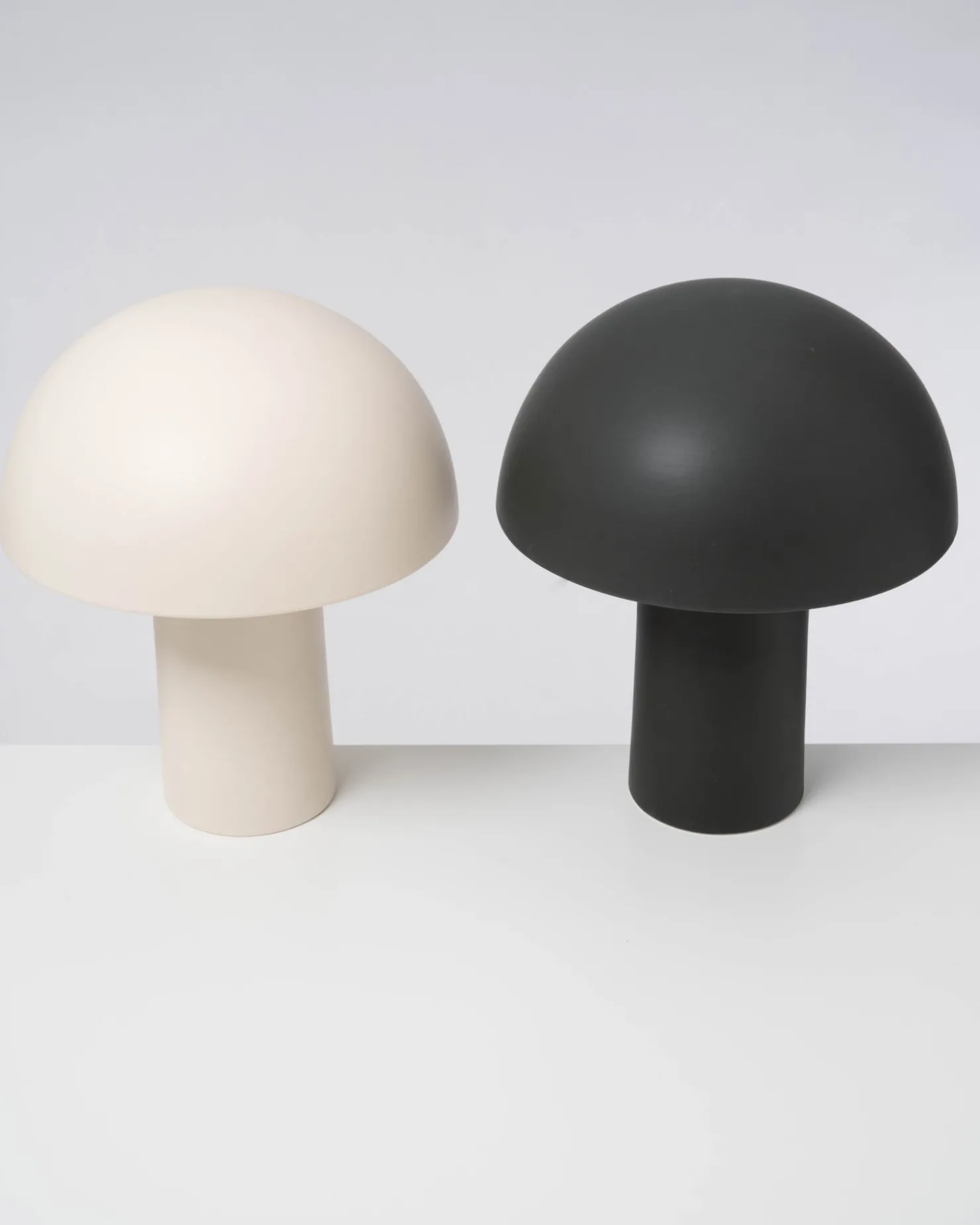 cogumelo__ceramic_lamp_darkgreen_2.webp Motel a Miio Lampen^Cogumelo - Ceramic Lamp Darkgreen dunkelgrün