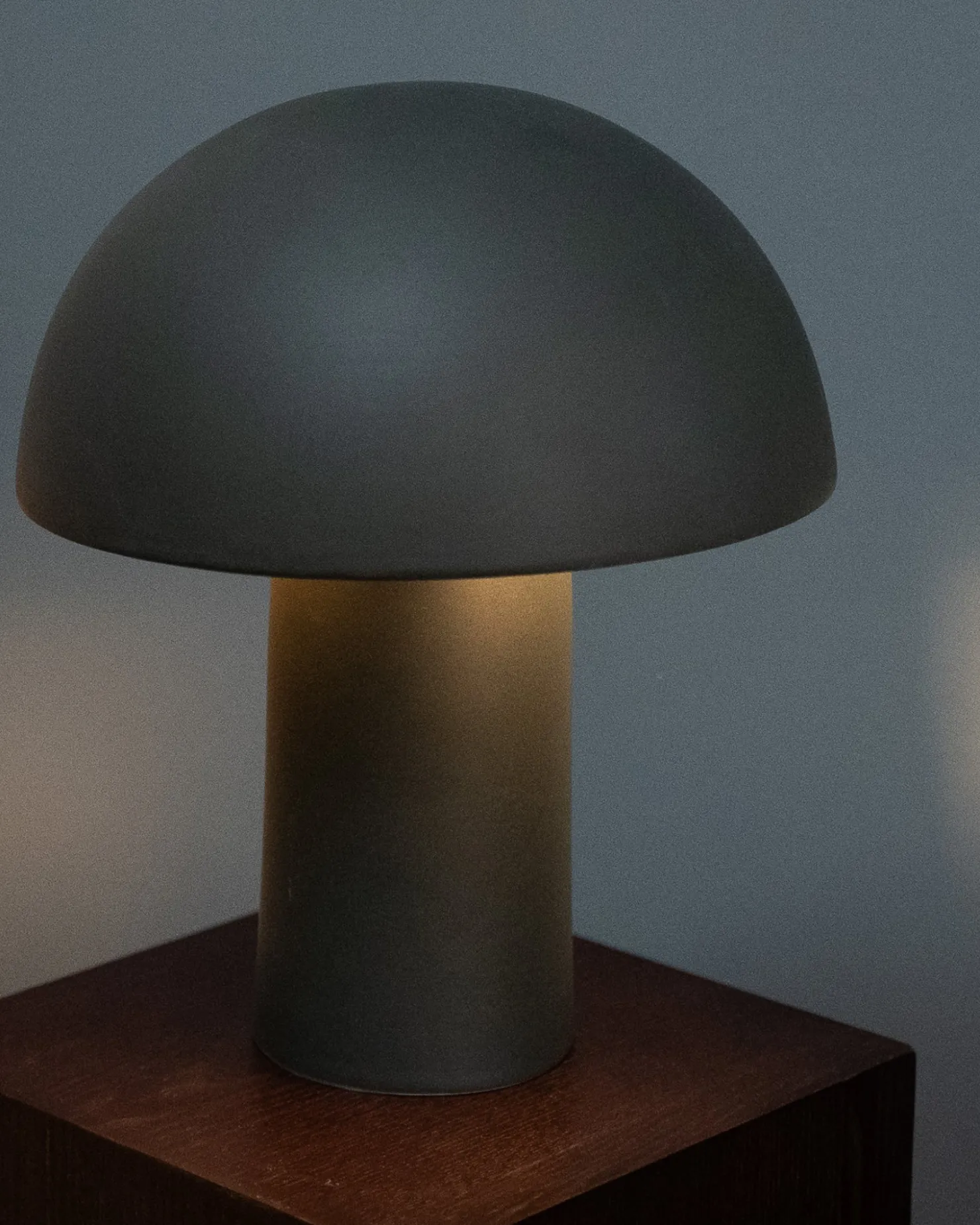cogumelo__ceramic_lamp_darkgreen_4.webp Motel a Miio Lampen^Cogumelo - Ceramic Lamp Darkgreen dunkelgrün