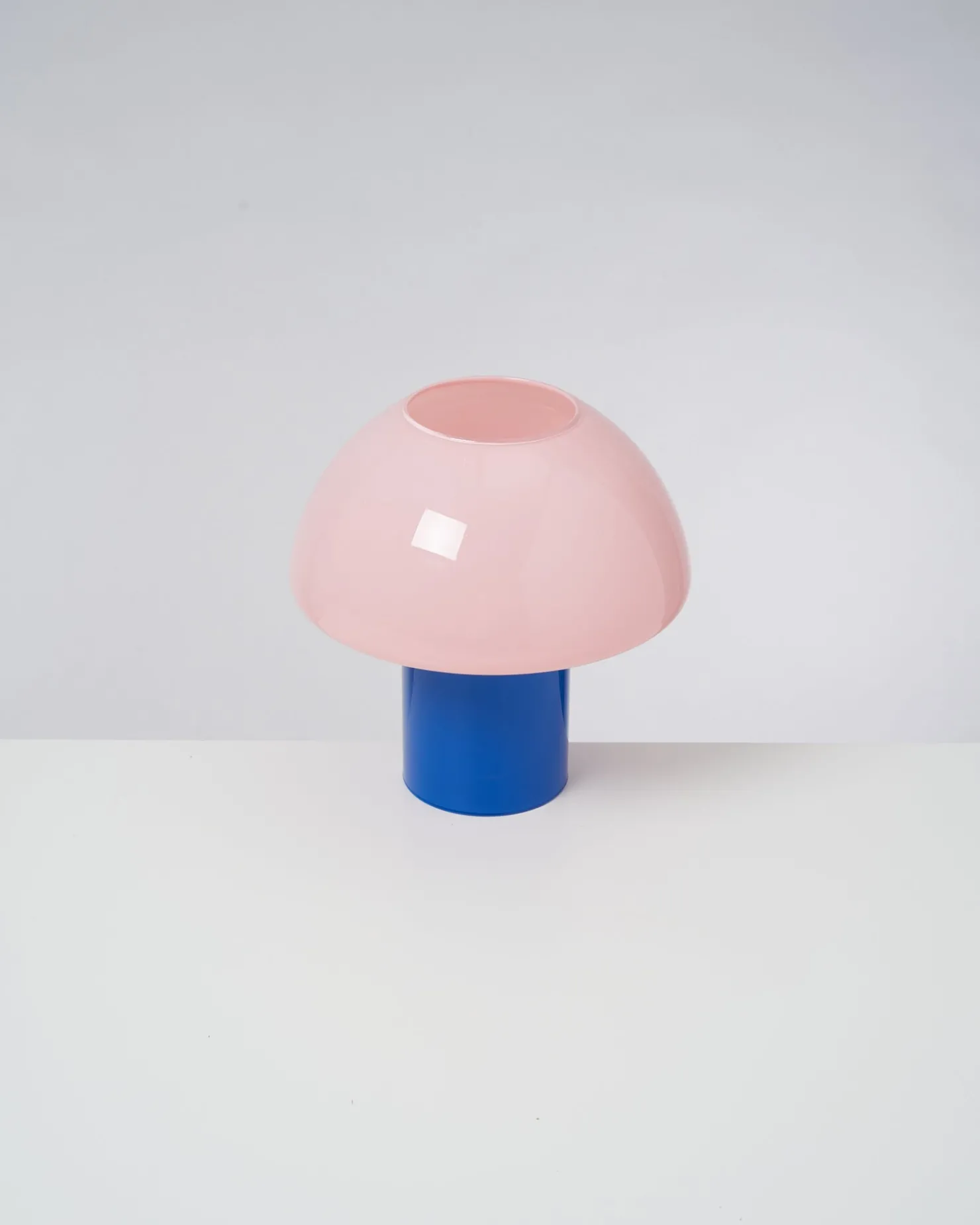 cogumelo__glass_lamp_pink_blue_4.webp Motel a Miio Lampen^Cogumelo - Glass Lamp Pink Blue rosa blau