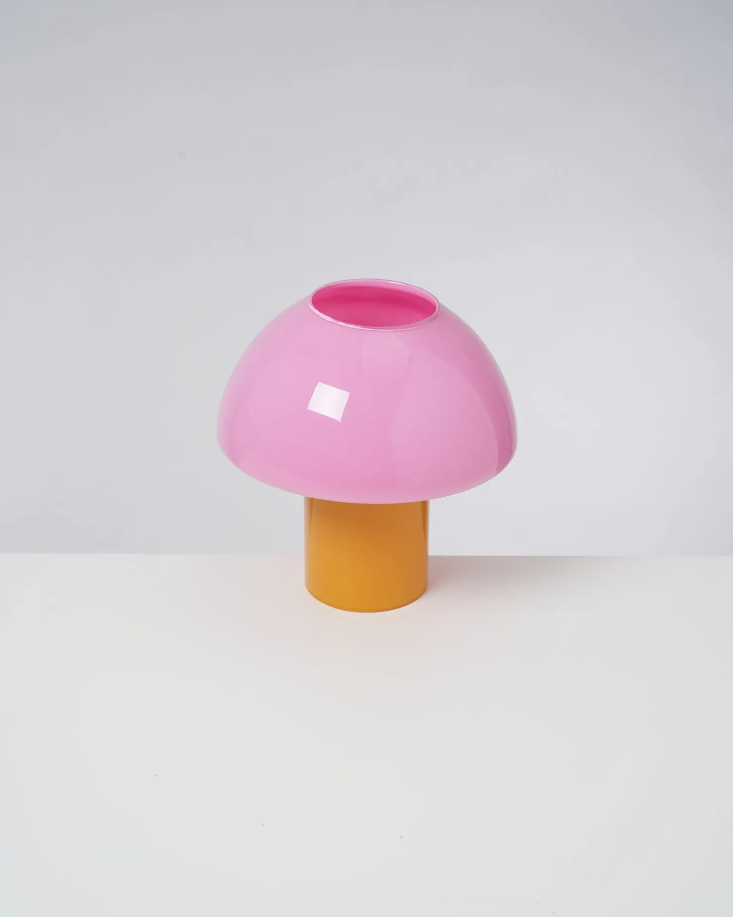 cogumelo__glass_lamp_pink_yellow_4.webp Motel a Miio Lampen^Cogumelo - Glass Lamp Pink Yellow rosa gelb