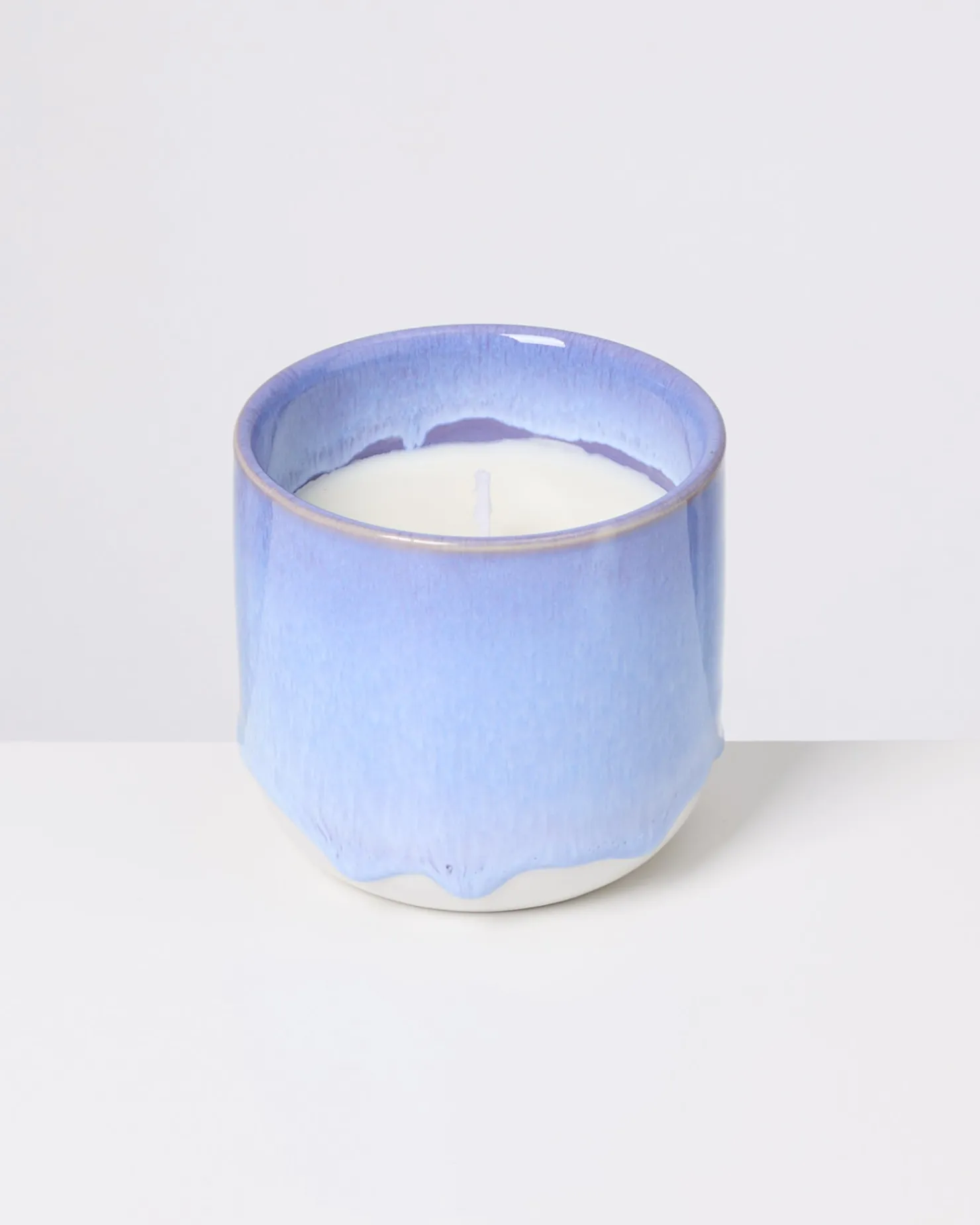 coimbra__scented_candle_gardenia_cornflower_5.webp Motel a Miio Duftkerzen^Coimbra - Scented Candle "Gardenia" cornflower