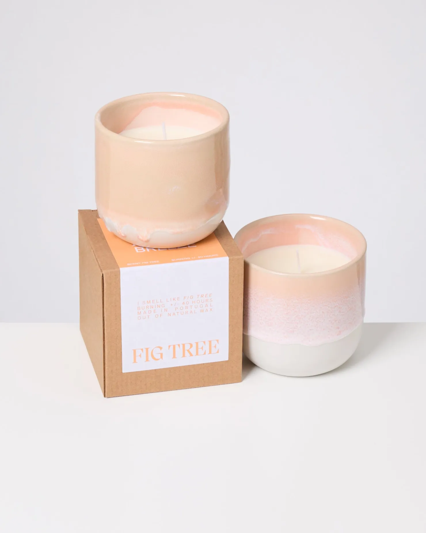 coimbra__scented_candle_mediterranean_breeze_apricot_2.webp Motel a Miio Duftkerzen^Coimbra - Scented Candle “Mediterranean Breeze” apricot