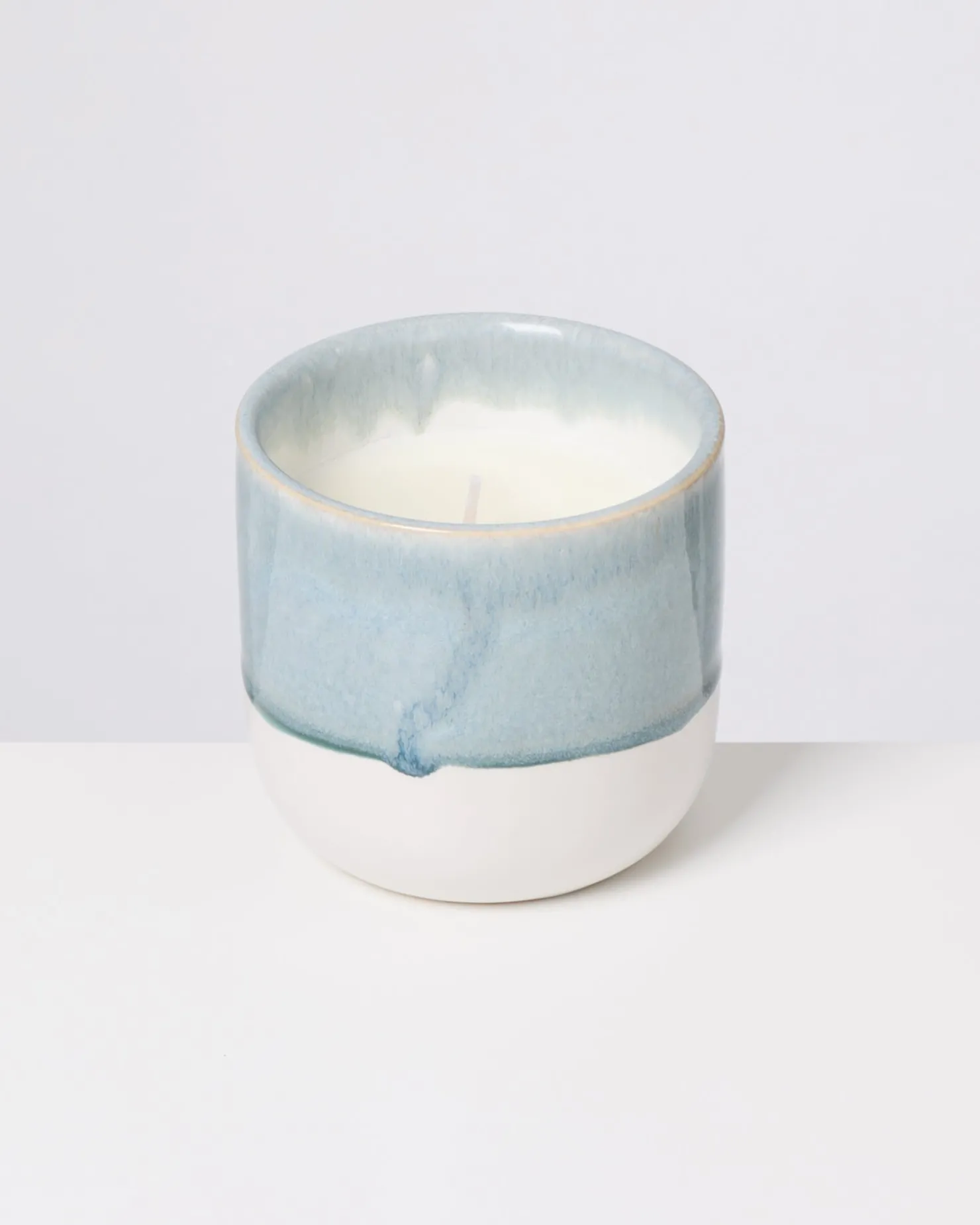 coimbra__scented_candle_sweet_dreams_grayblue_5.webp Motel a Miio Duftkerzen^Coimbra - Scented Candle “Sweet Dreams” gray-blue