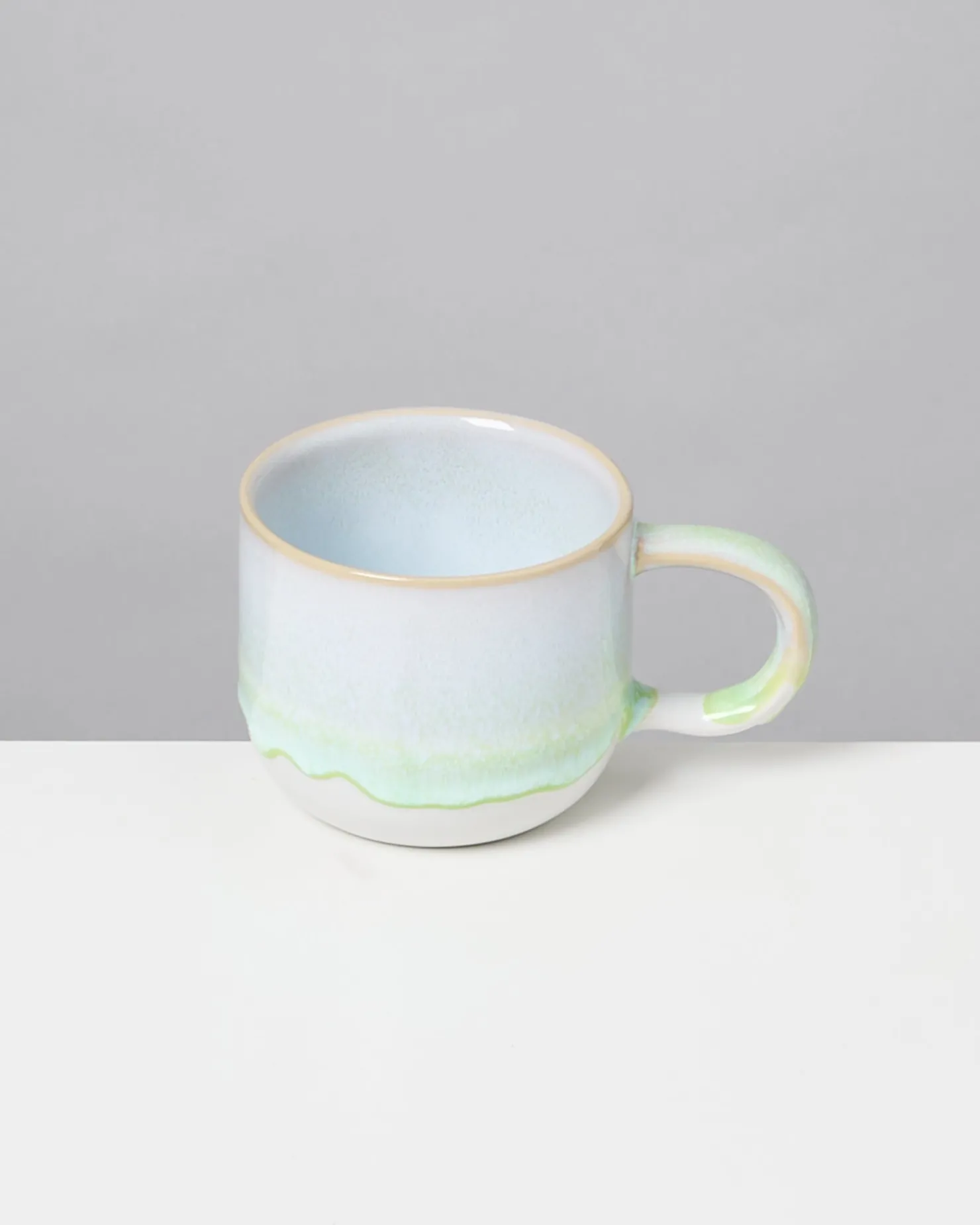 coimbra_cup_small_pastel_green_5.webp Motel a Miio Kleine Tassen^Coimbra Cup Small pastel green