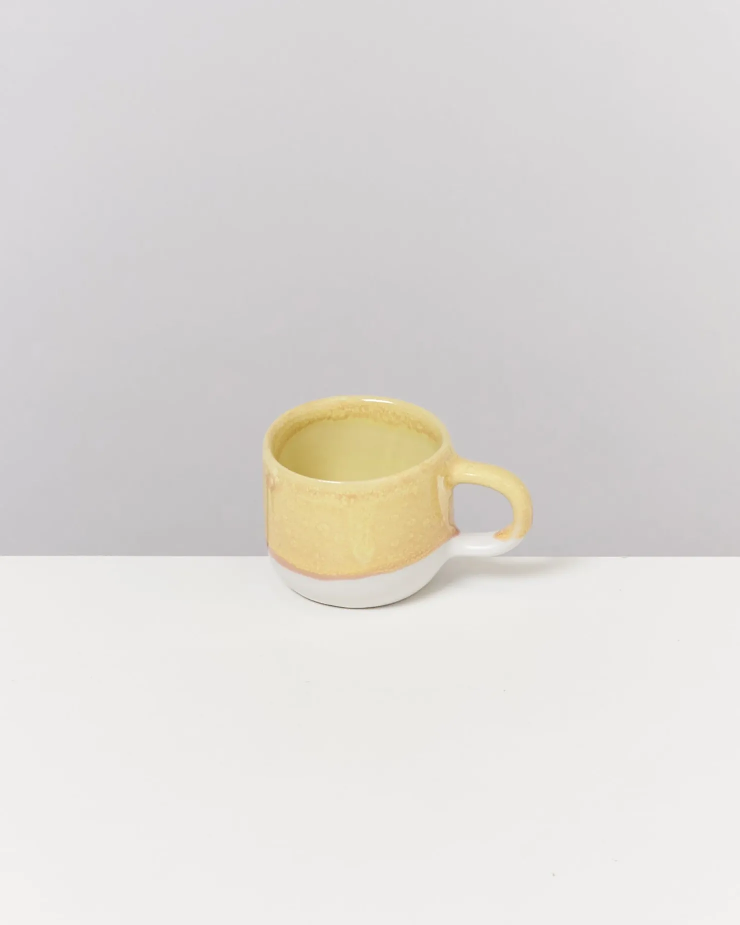 coimbra_espressomug_yellow_2.webp Motel a Miio Espressotassen^Coimbra Espressomug Yellow gelb