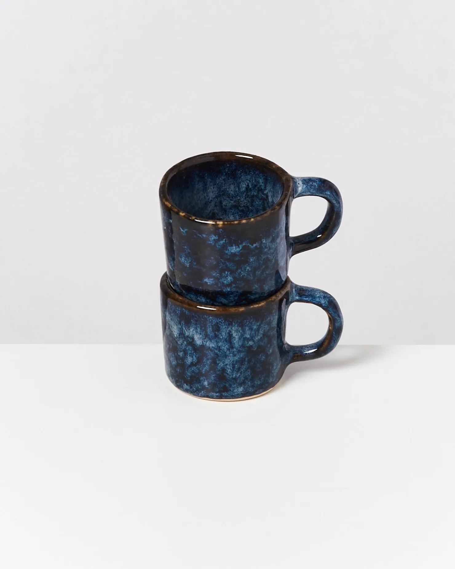 cordoama__espressomug_darkblue_4.webp Motel a Miio Espressotassen^Cordoama - Espressomug Darkblue azure