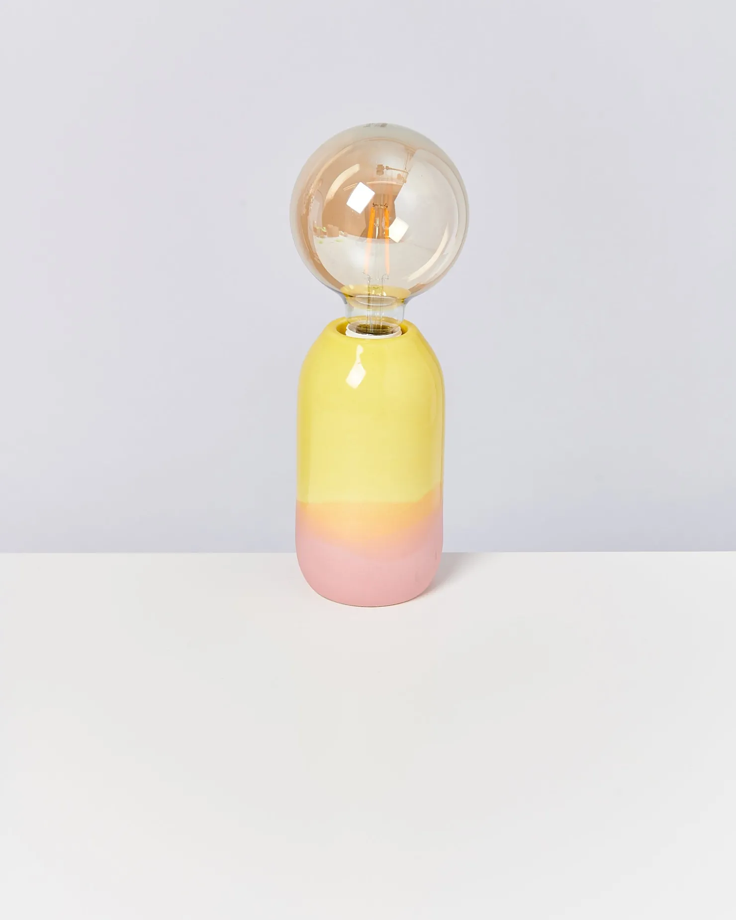 farol__lamp_yellow_rose_2.webp Motel a Miio Lampen^Farol - Lamp yellow rose