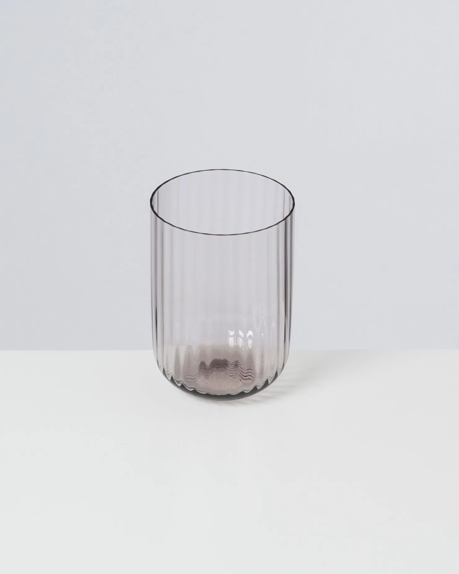 joia__glas_riffled_amethiste_3.webp Motel a Miio Große Gläser^Joia - Glas Riffled e amethist