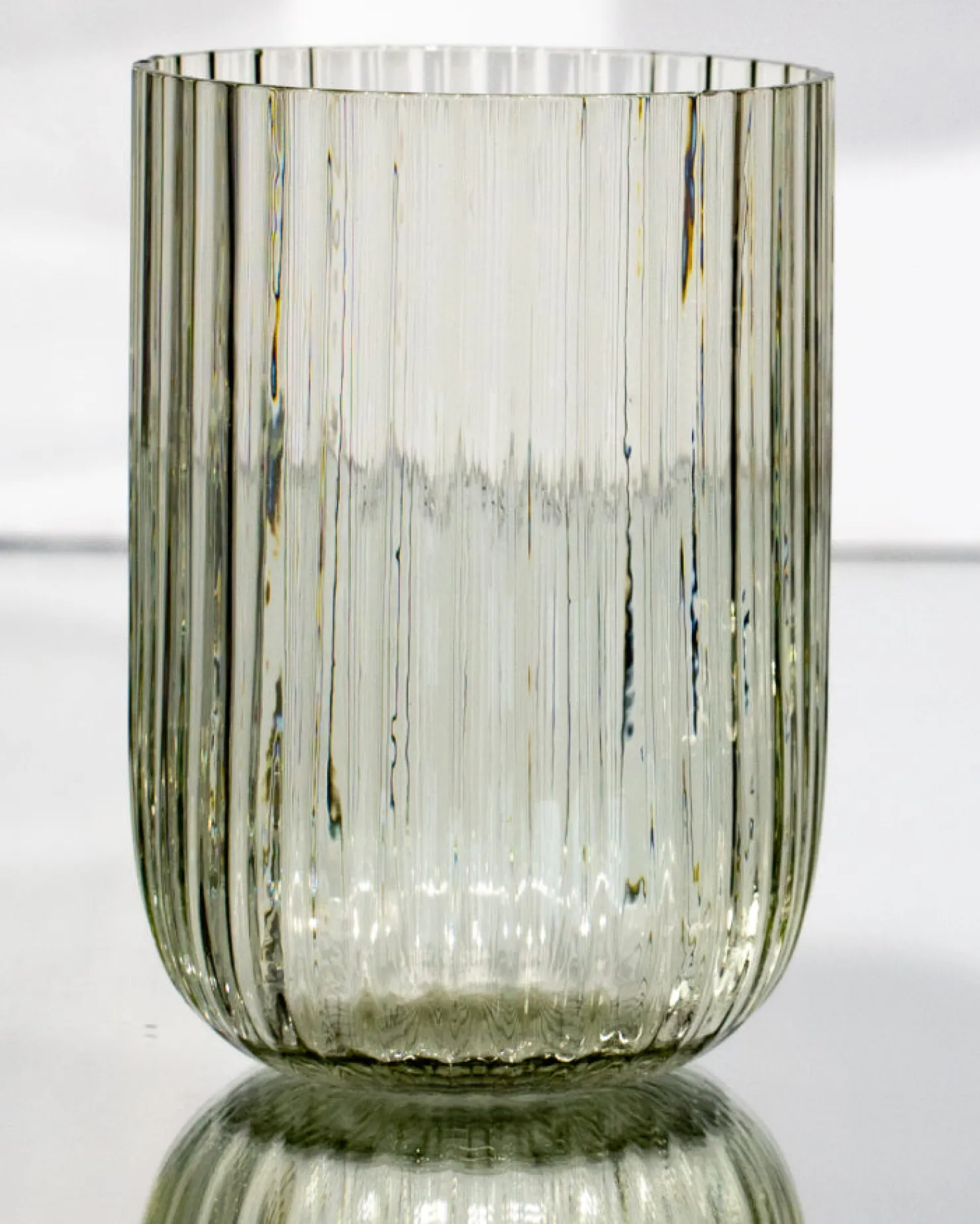 joia__glas_riffled_emerald_4.webp Motel a Miio Große Gläser^Joia - Glas Riffled Emerald smaragd