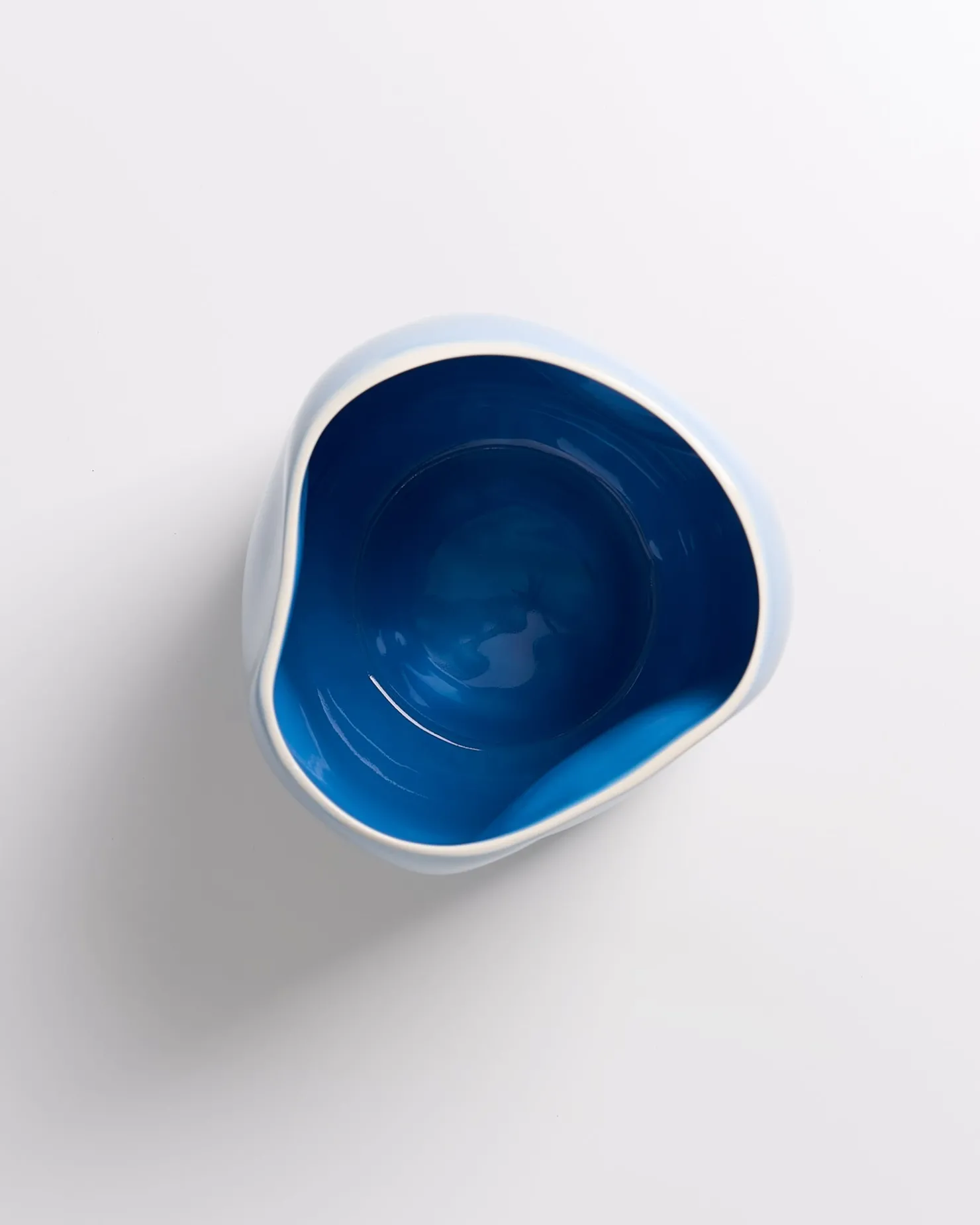 joo_vase_l_hellblau_blau_3.webp Motel a Miio Große Vasen^João Vase L hellblau blau