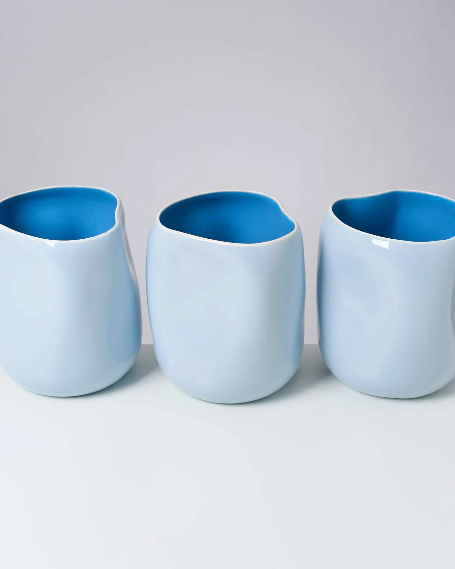 joo_vase_l_hellblau_blau_7.webp Motel a Miio Große Vasen^João Vase L hellblau blau