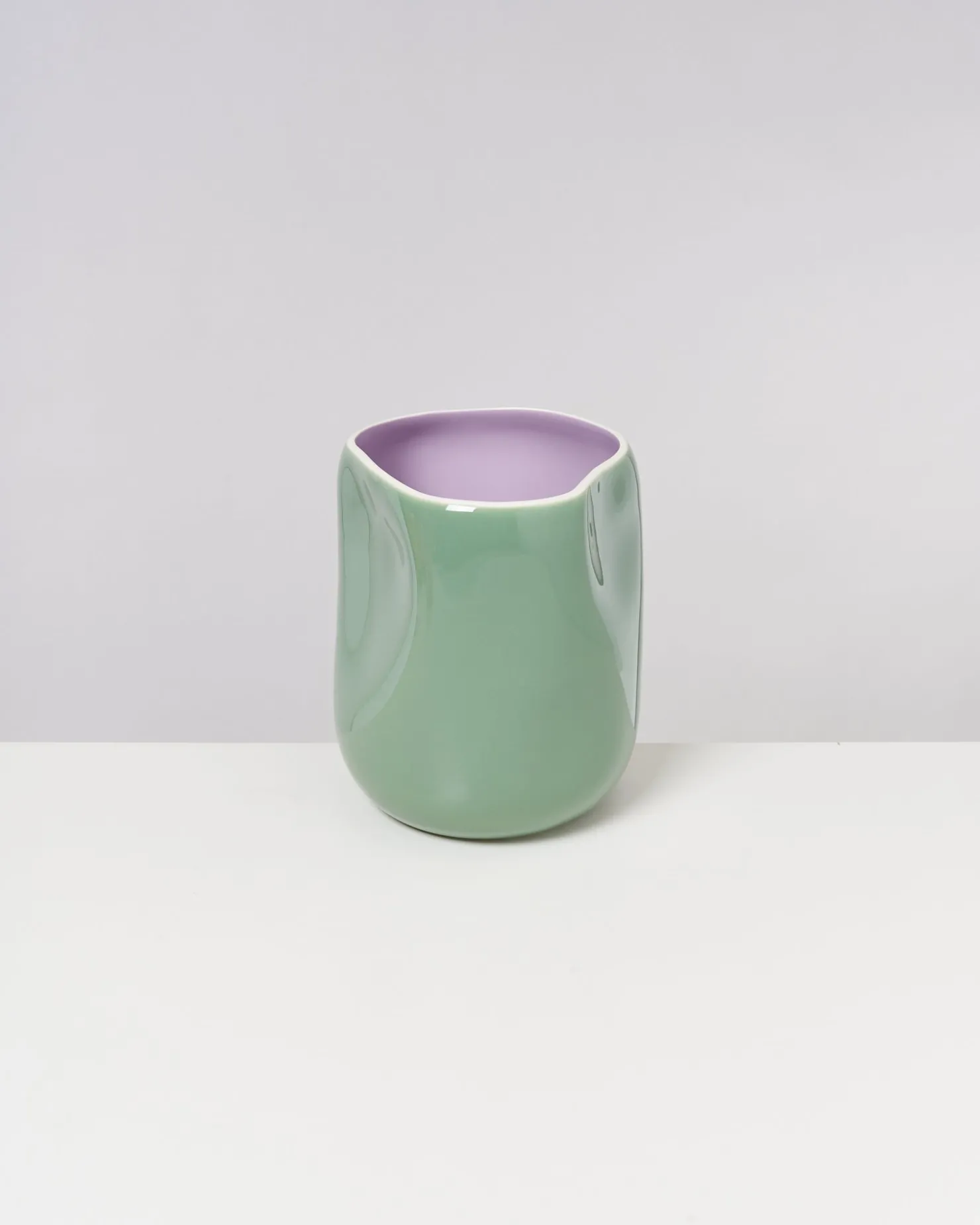 Motel a Miio Große Vasen^João Vase L sage purple