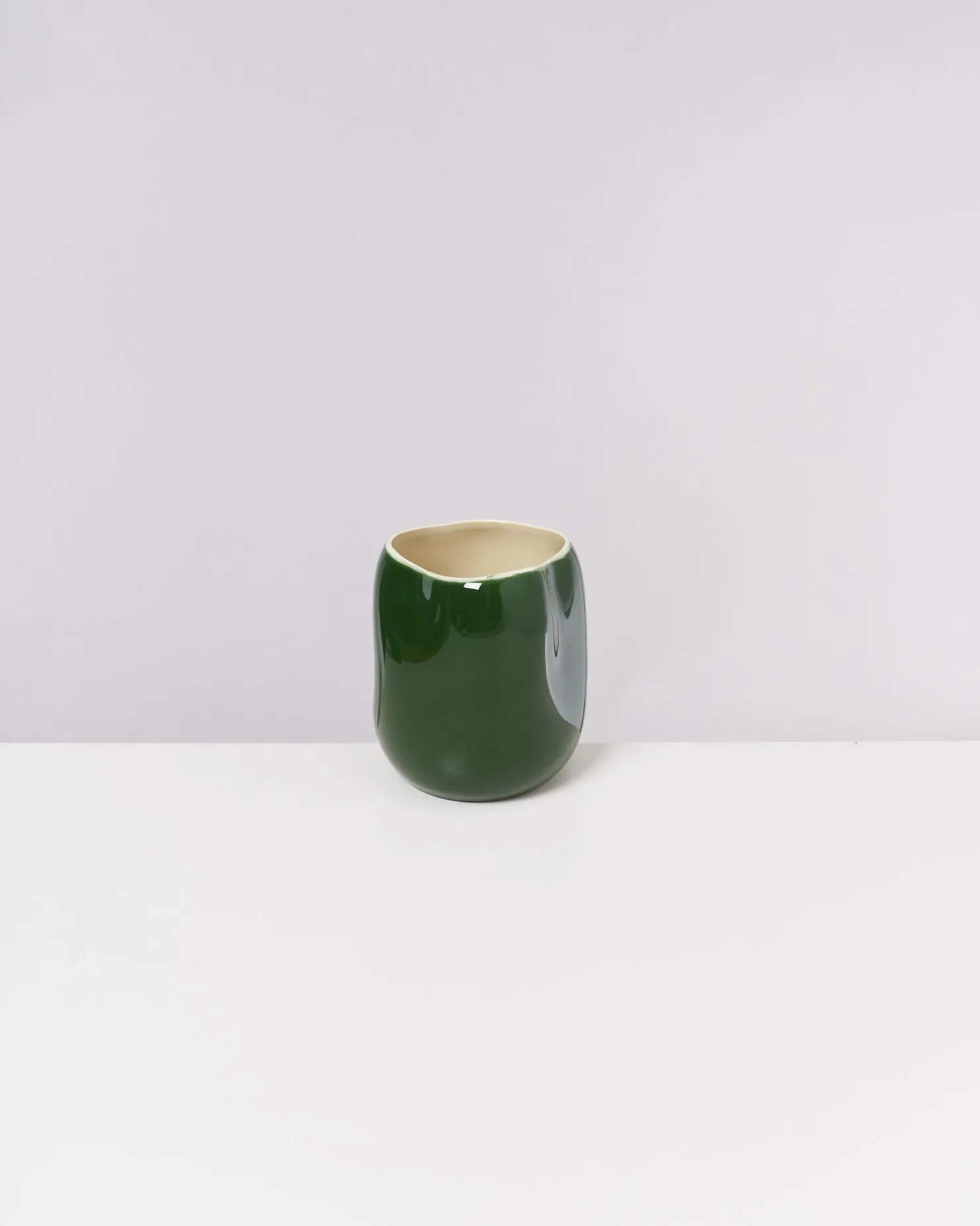 Motel a Miio Mittlere Vasen^João Vase M Green Vanilla grün vanille