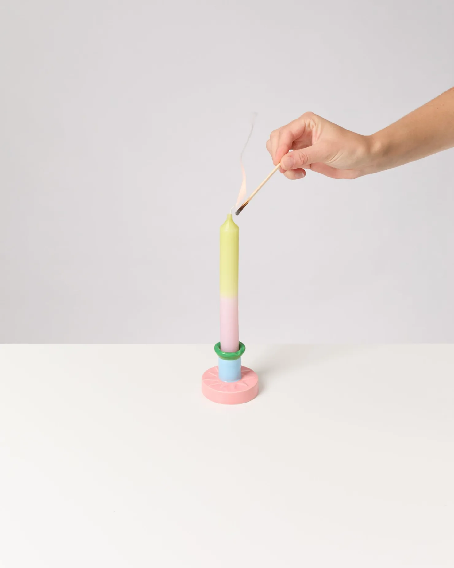 motel_a_miio_x_isismaria_brisa_candleholder_pink_blue_3.webp Motel a Miio Kerzen Und Kerzenständer^ X Isis-Maria Brisa Candleholder Pink Blue rosa blau