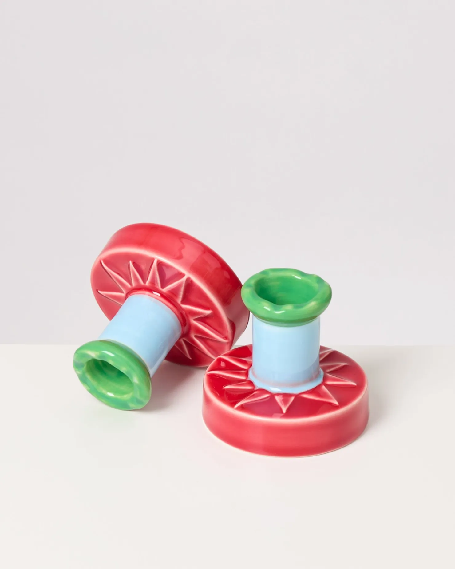 motel_a_miio_x_isismaria_brisa_candleholder_red_blue_11.webp Motel a Miio Kerzen Und Kerzenständer^ X Isis-Maria Brisa Candleholder Red Blue rot blau