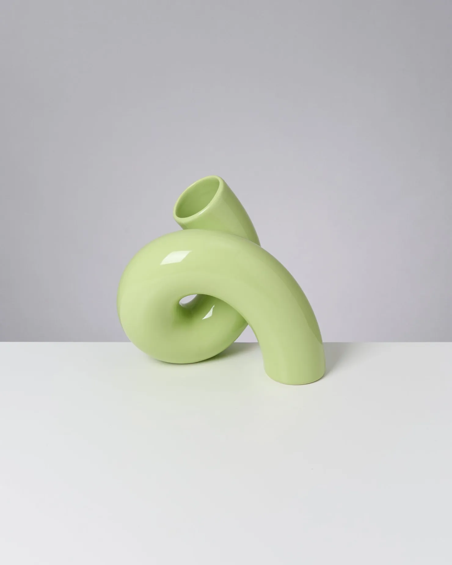 motel_a_miio_x_ju_schnee_viparita_vase_l_lime_5.webp Motel a Miio Große Vasen | Motel A Miio X Ju Schnee^ X Ju Schnee Viparita Vase L lime