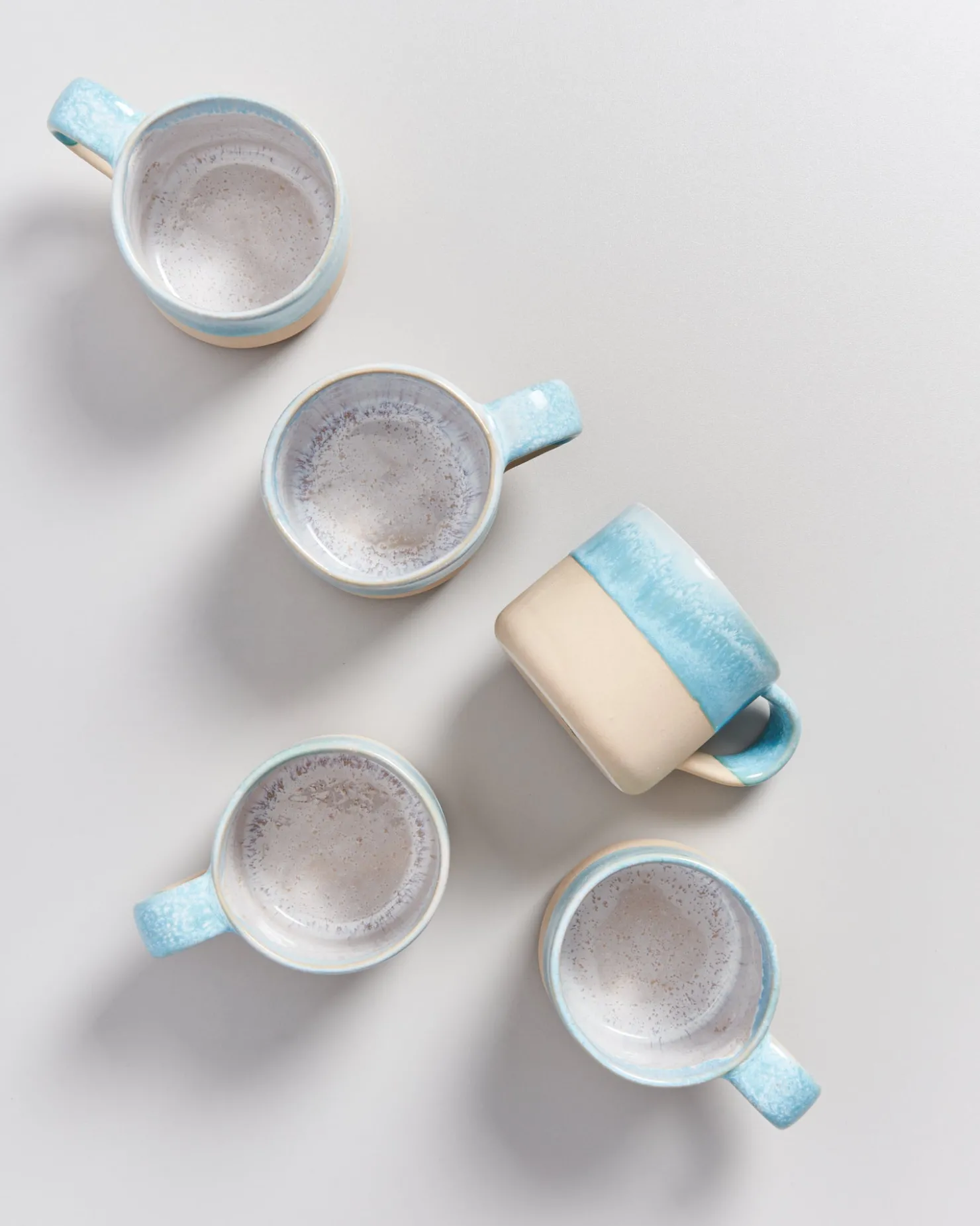 ndoa__mug_blue_dipped_5.webp Motel a Miio Große Tassen^Nódoa - Mug Blue dipped
