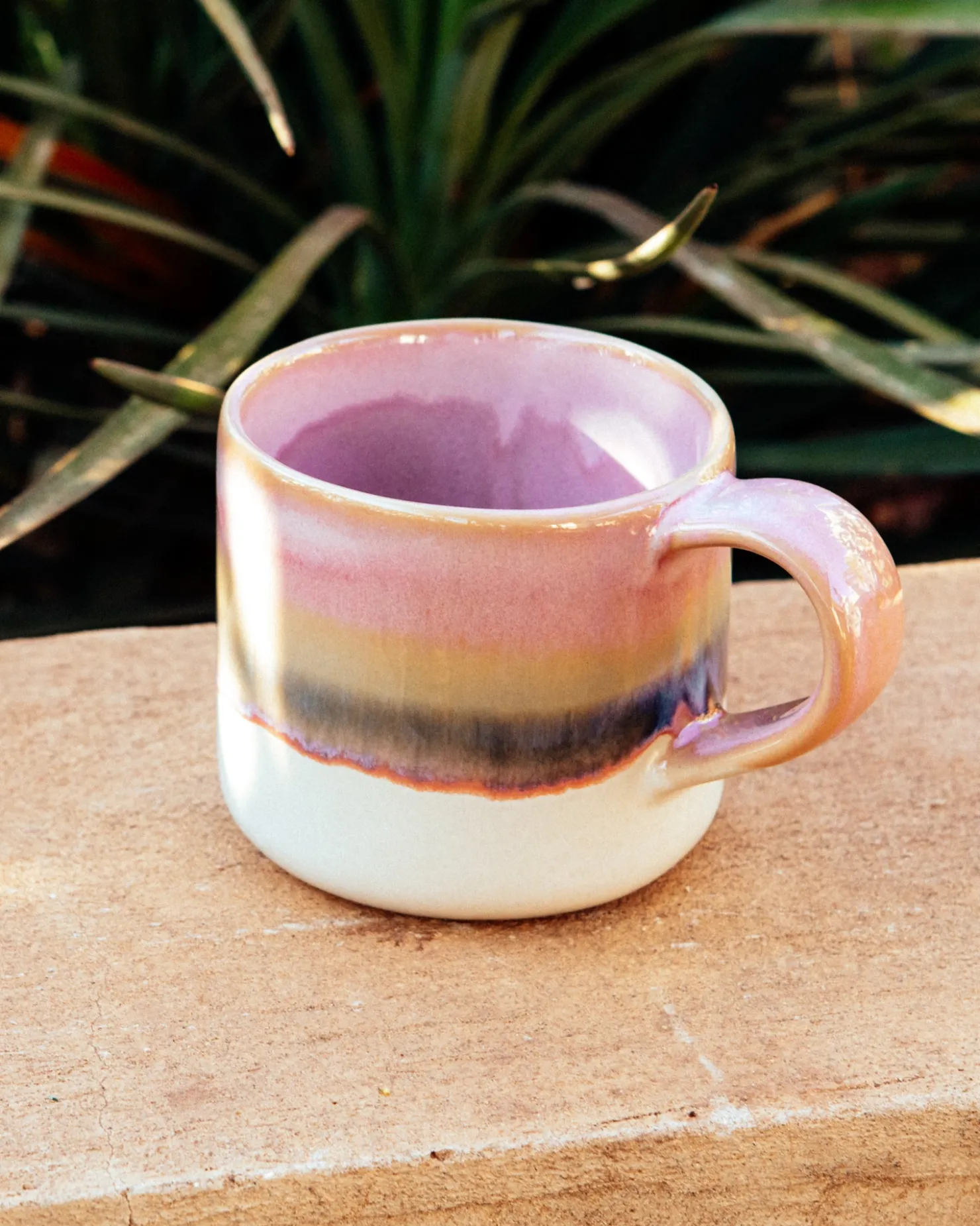 Motel a Miio Große Tassen^Nódoa - Mug Dipped pink green