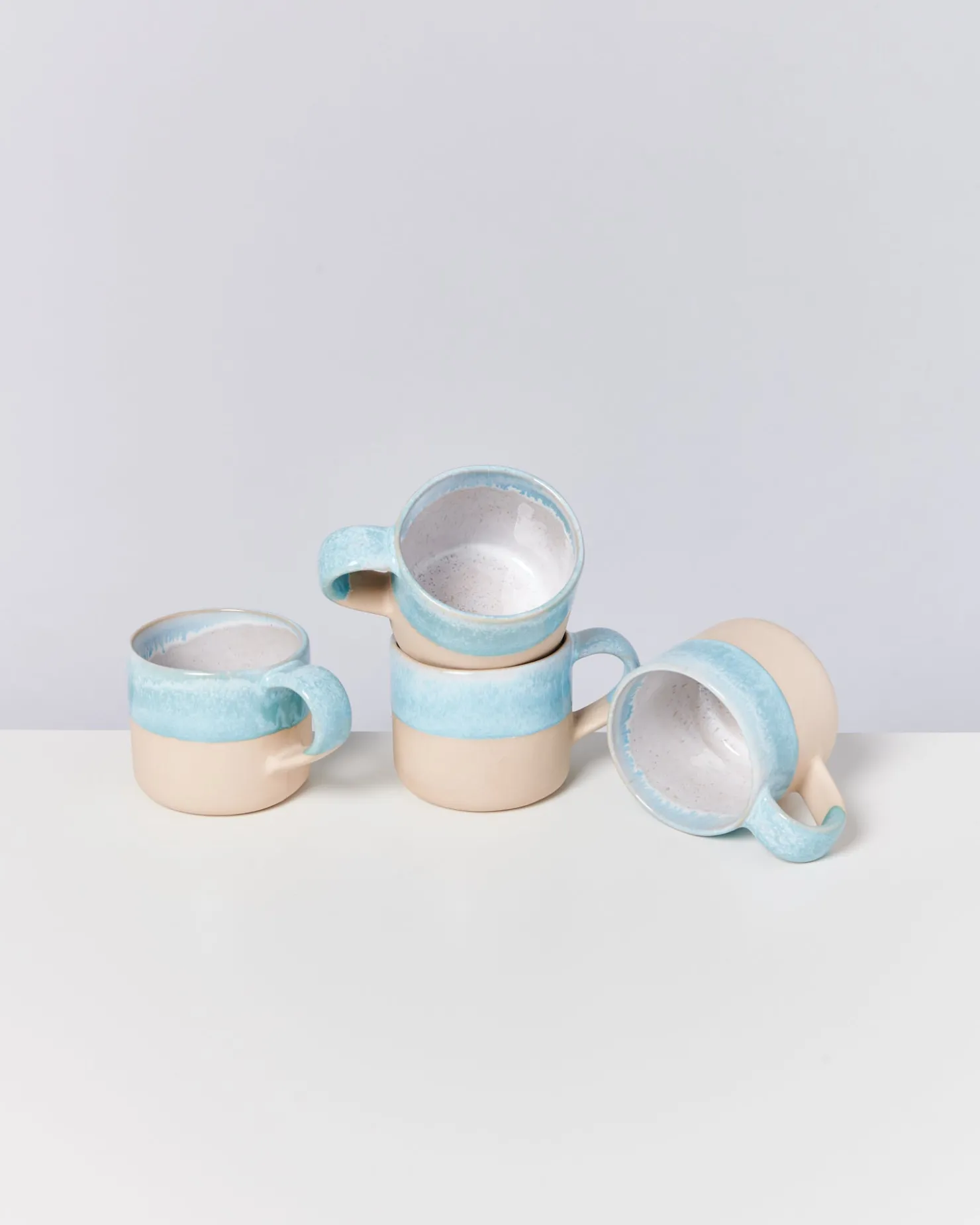 ndoa__set_of__mugs_blue_dipped_4-1.webp Motel a Miio Tassen-Sets^Nódoa - Set Of 4 Mugs blue dipped
