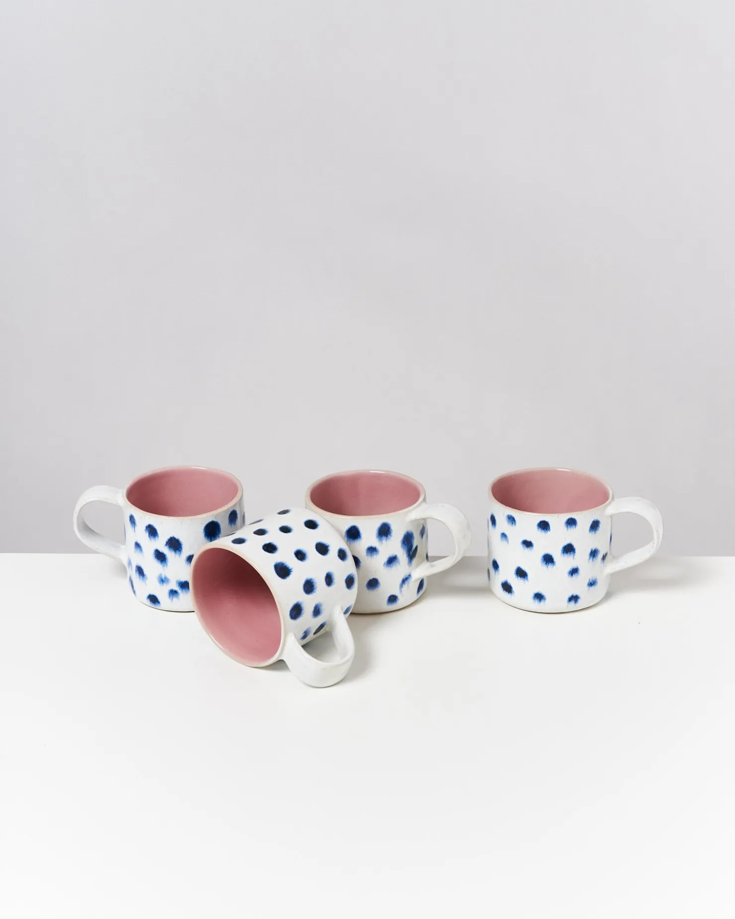 ndoa__set_of__mugs_pink_with_dots_2-1.webp Motel a Miio Tassen-Sets^Nódoa - Set Of 4 Mugs Pink With Dots rosa mit Punkten