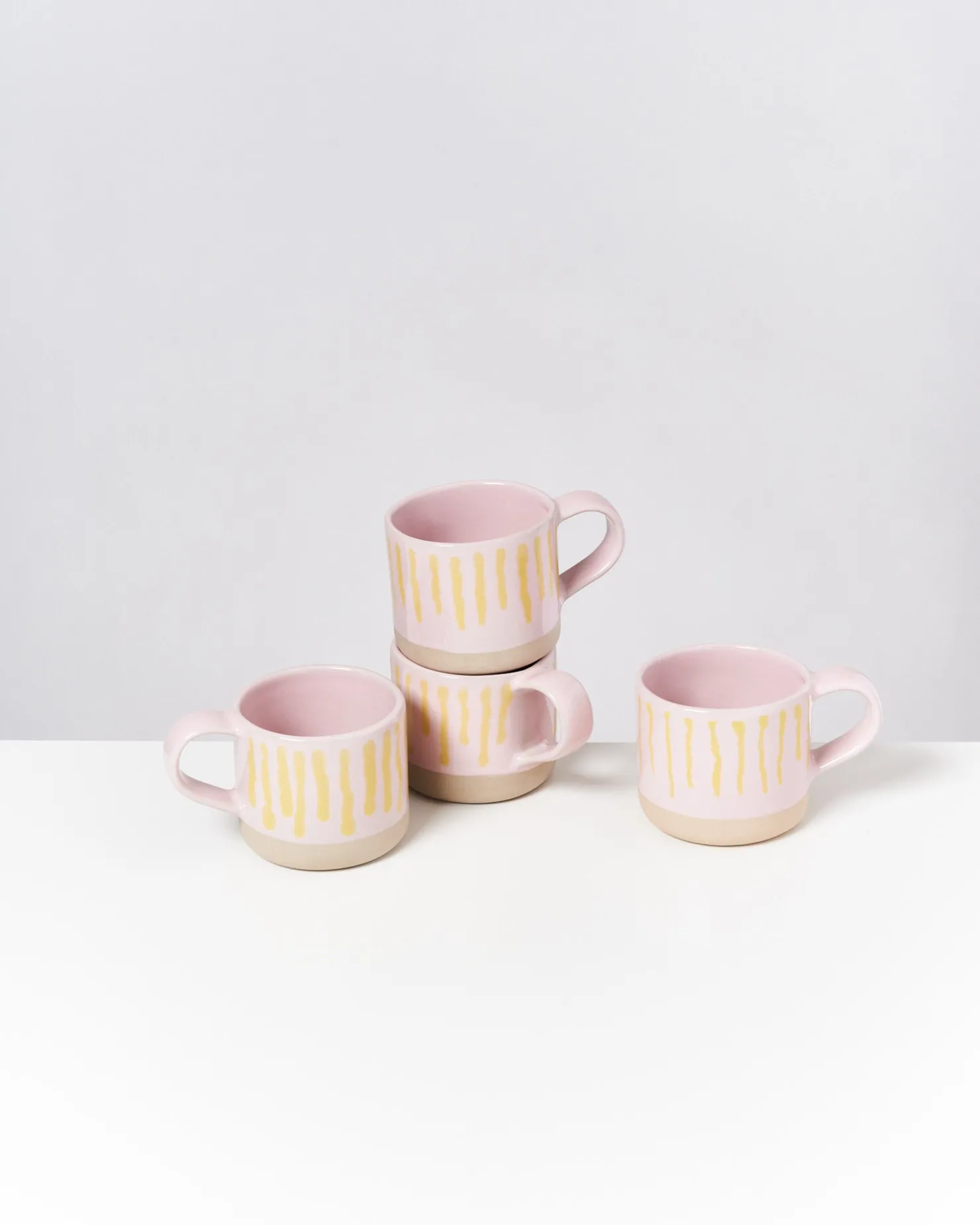Motel a Miio Tassen-Sets^NÒDOA - Set Of 4 Mugs Pink Yellow Striped rosa gelb gestreift