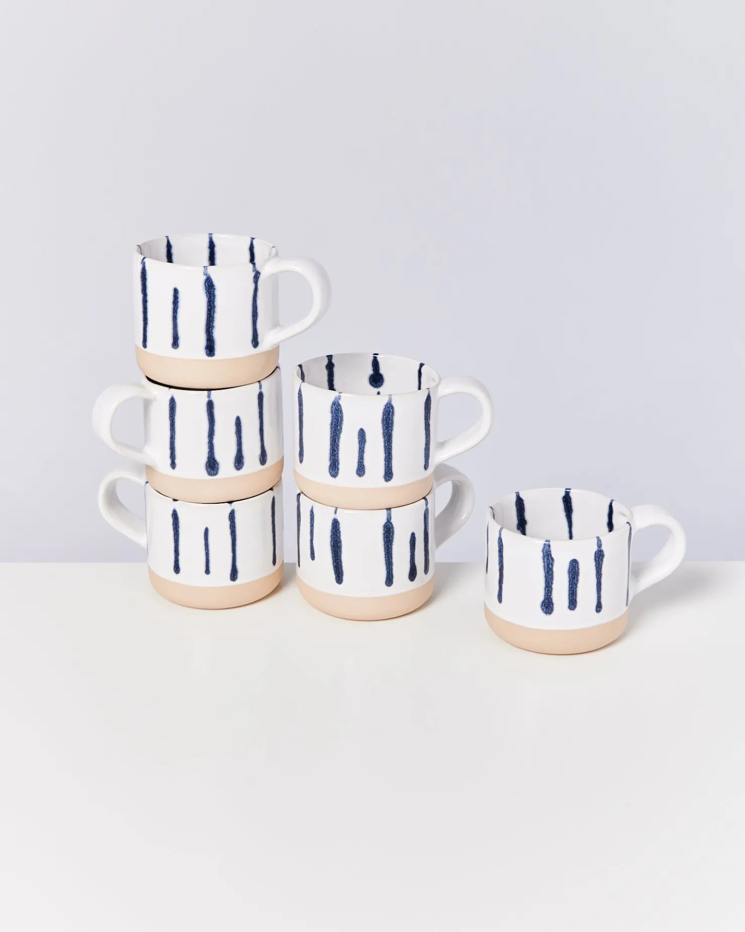 ndoa__set_of__mugs_white_blue_4.webp Motel a Miio Tassen-Sets^Nódoa - Set Of 6 Mugs White Blue weiß blau