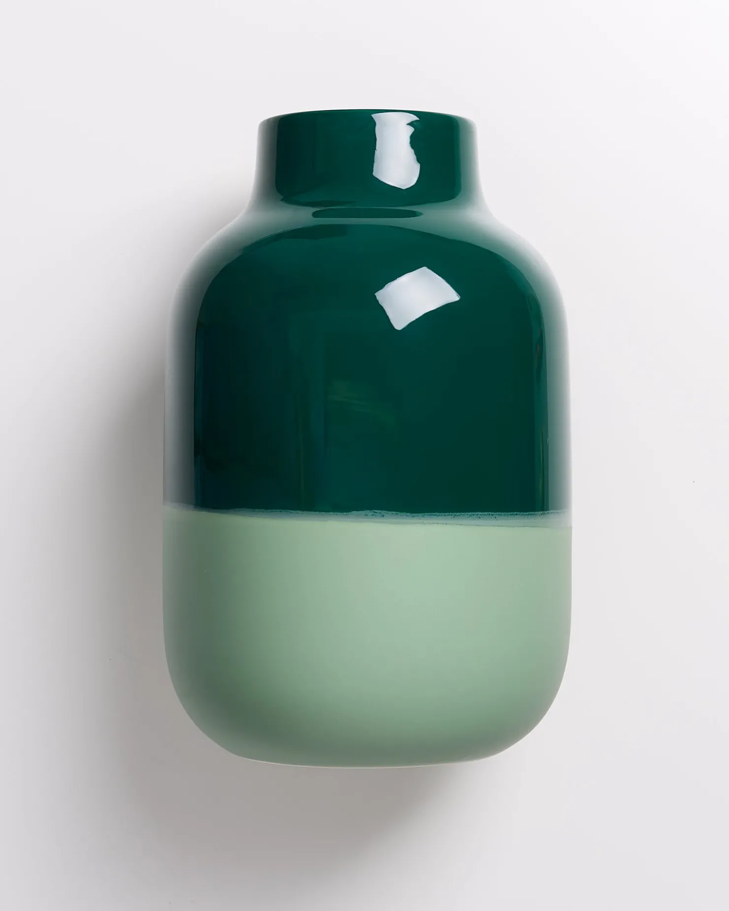 nuno_vase_l__darkgreen_sage_10.webp Motel a Miio Große Vasen^Nuno Vase L - darkgreen sage