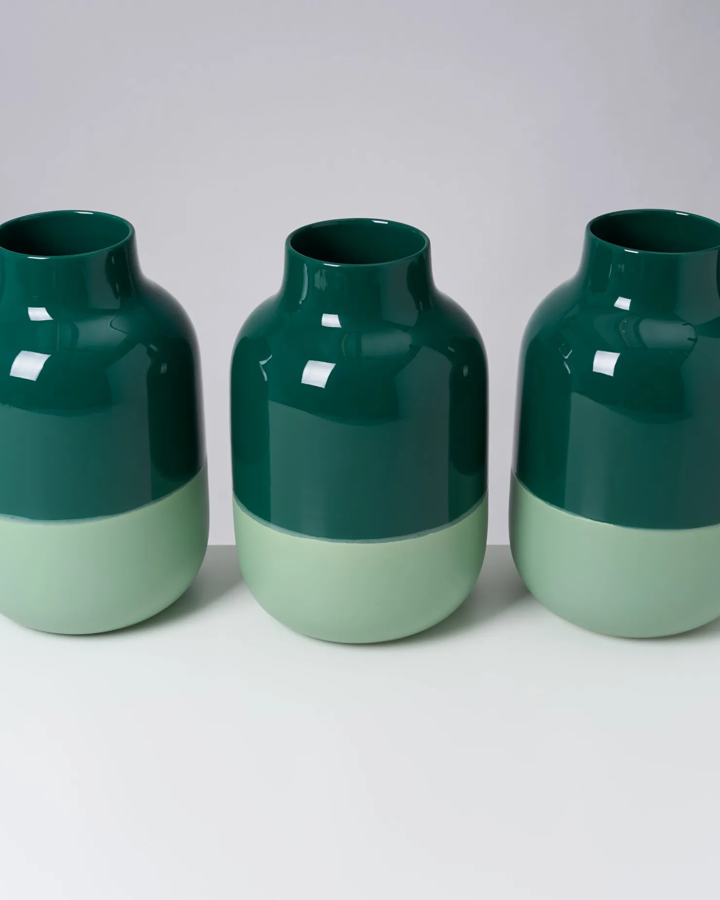 nuno_vase_l__darkgreen_sage_2.webp Motel a Miio Große Vasen^Nuno Vase L - darkgreen sage