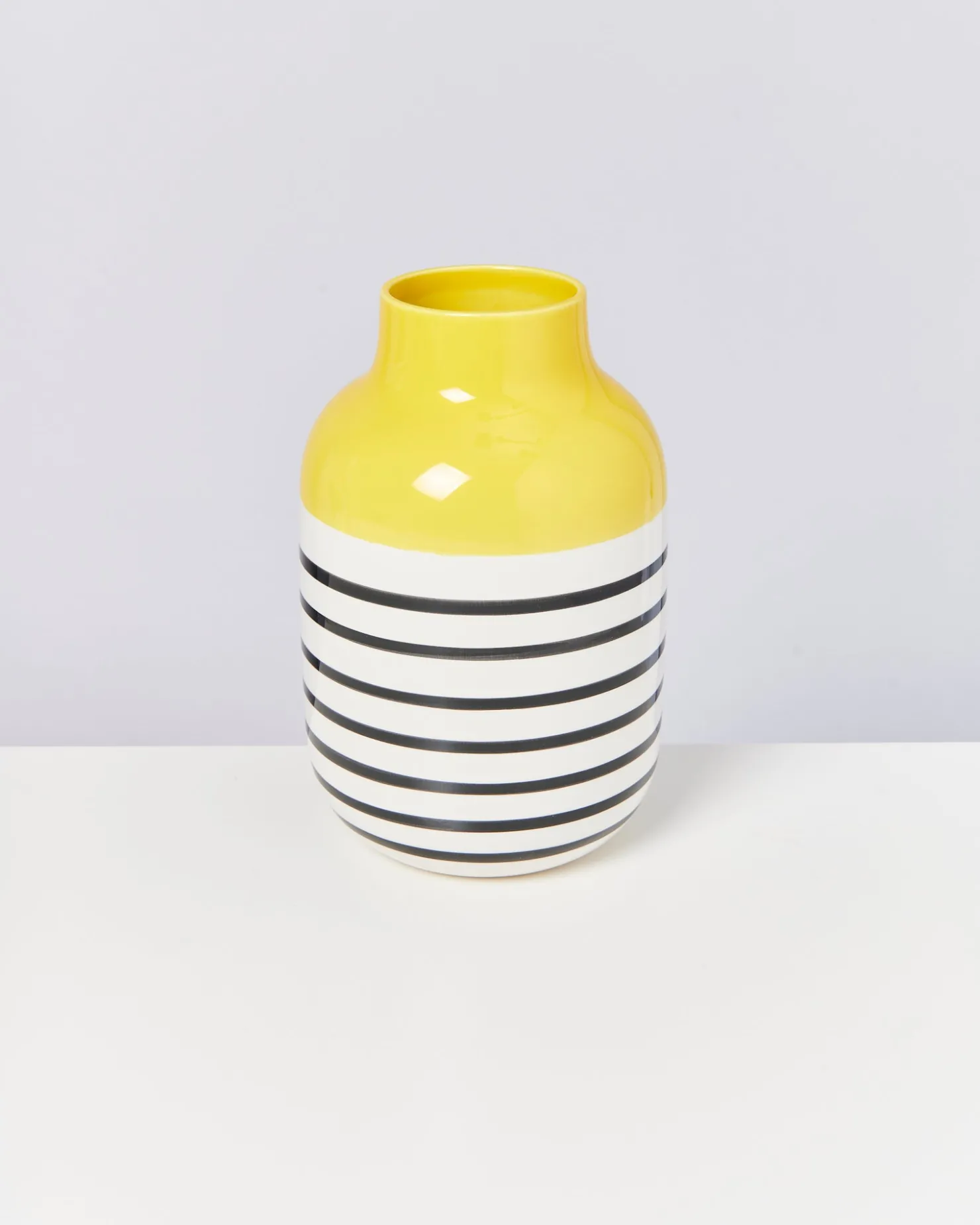 Motel a Miio Große Vasen^Nuno Vase L - Yellow yellow black striped