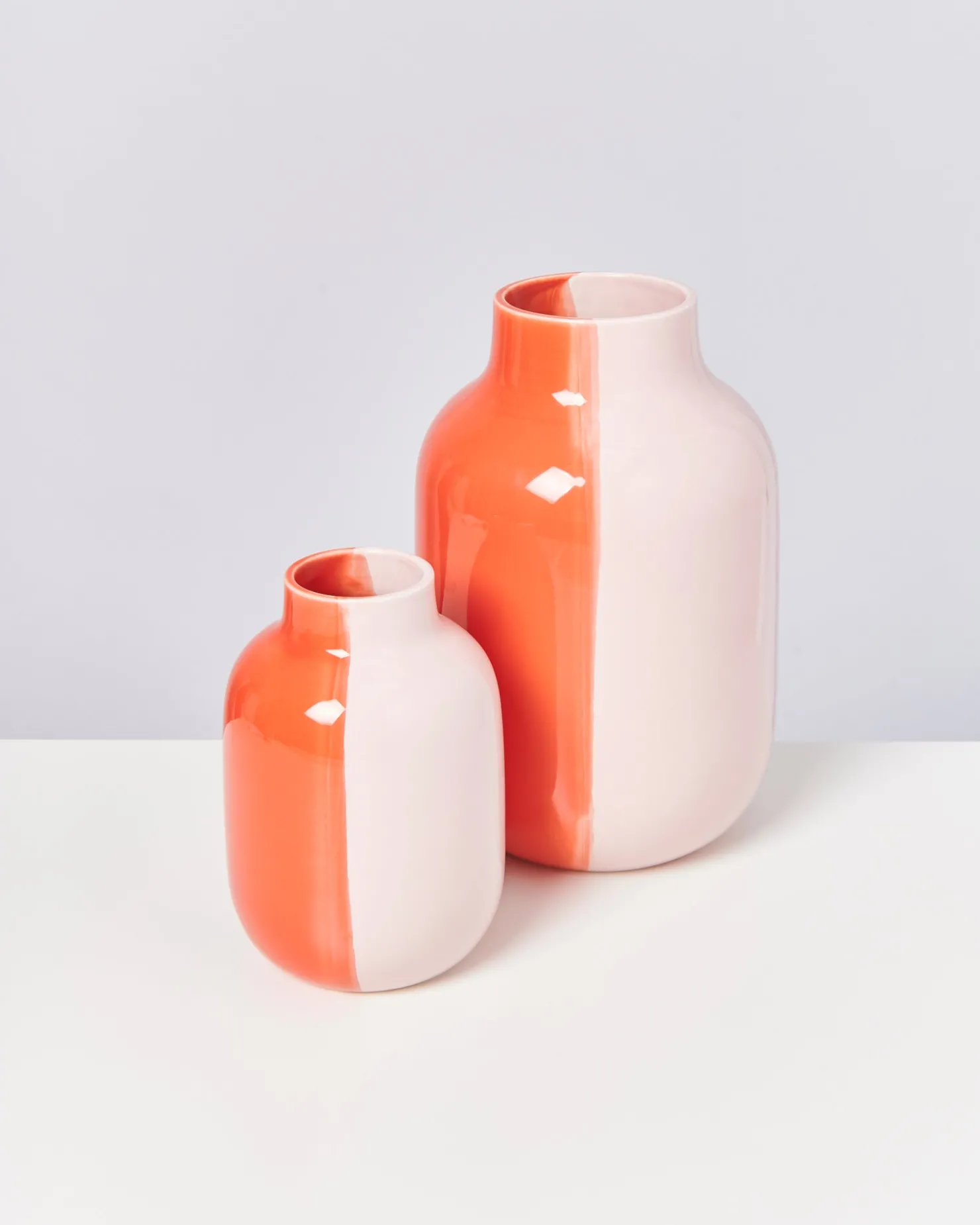nuno_vase_m__rose_coral_2.webp Motel a Miio Mittlere Vasen^Nuno Vase M - Rose Coral half coral rosé