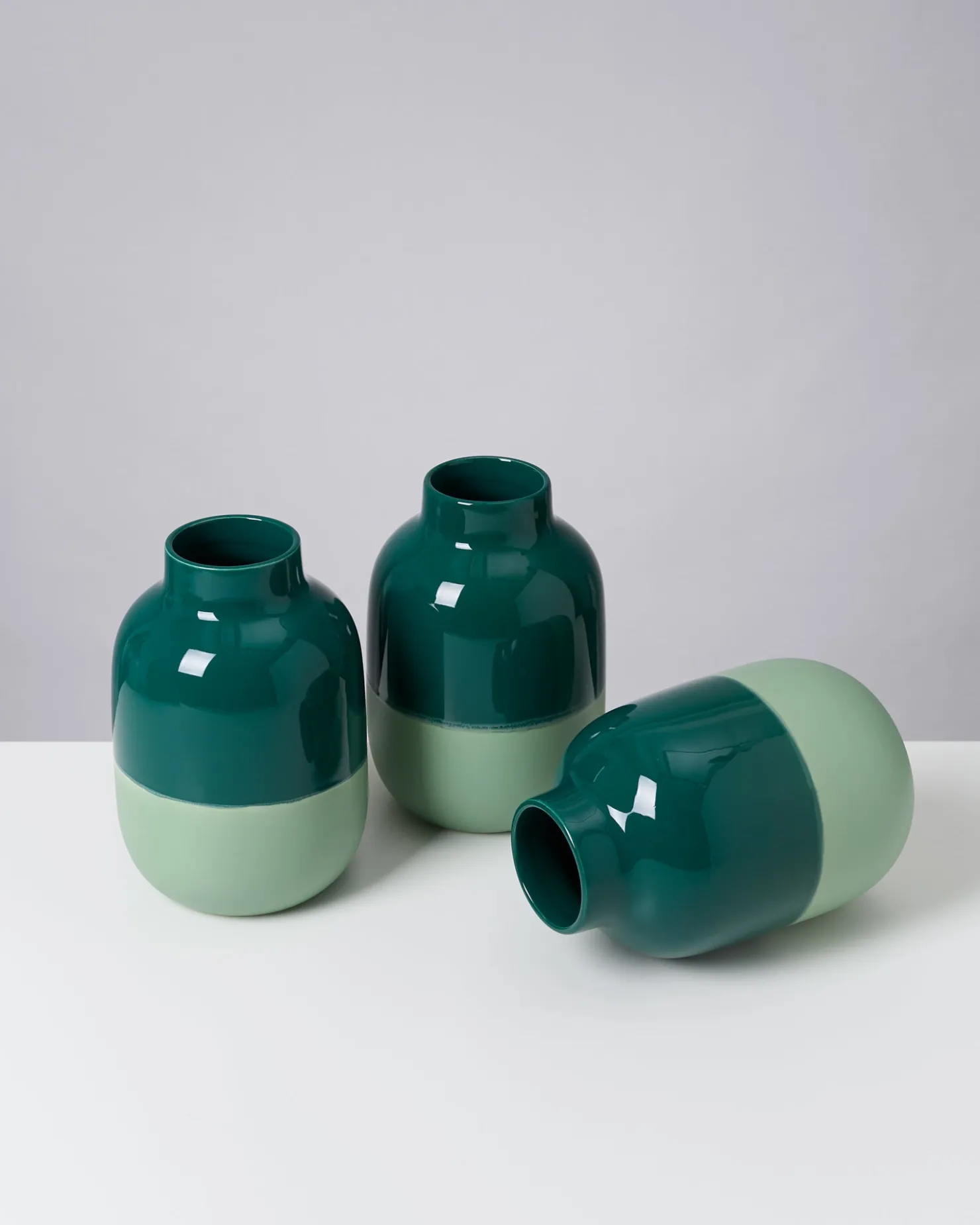 nuno_vase_m_darkgreen_sage_10.webp Motel a Miio Mittlere Vasen^Nuno Vase M darkgreen sage