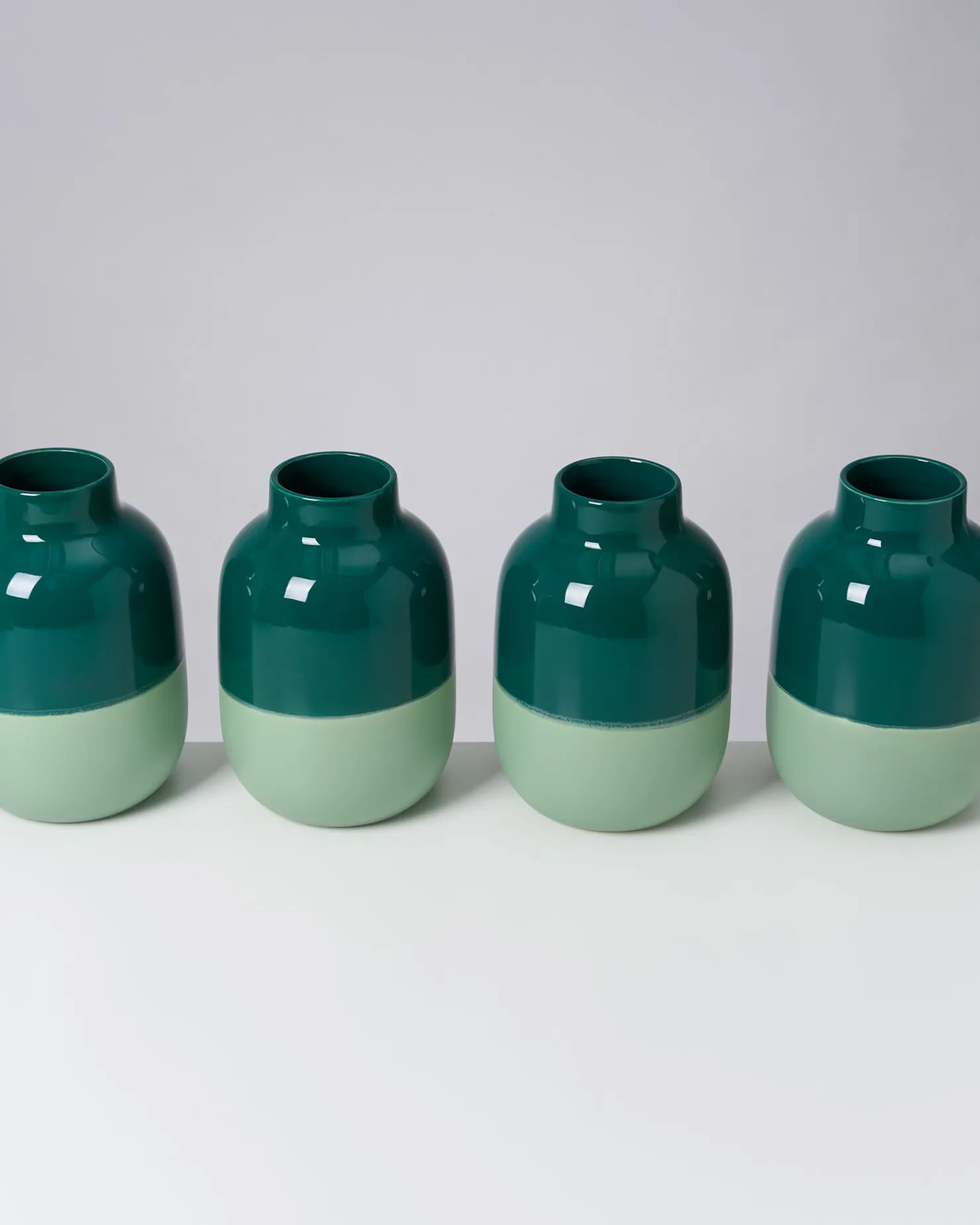 nuno_vase_m_darkgreen_sage_2.webp Motel a Miio Mittlere Vasen^Nuno Vase M darkgreen sage