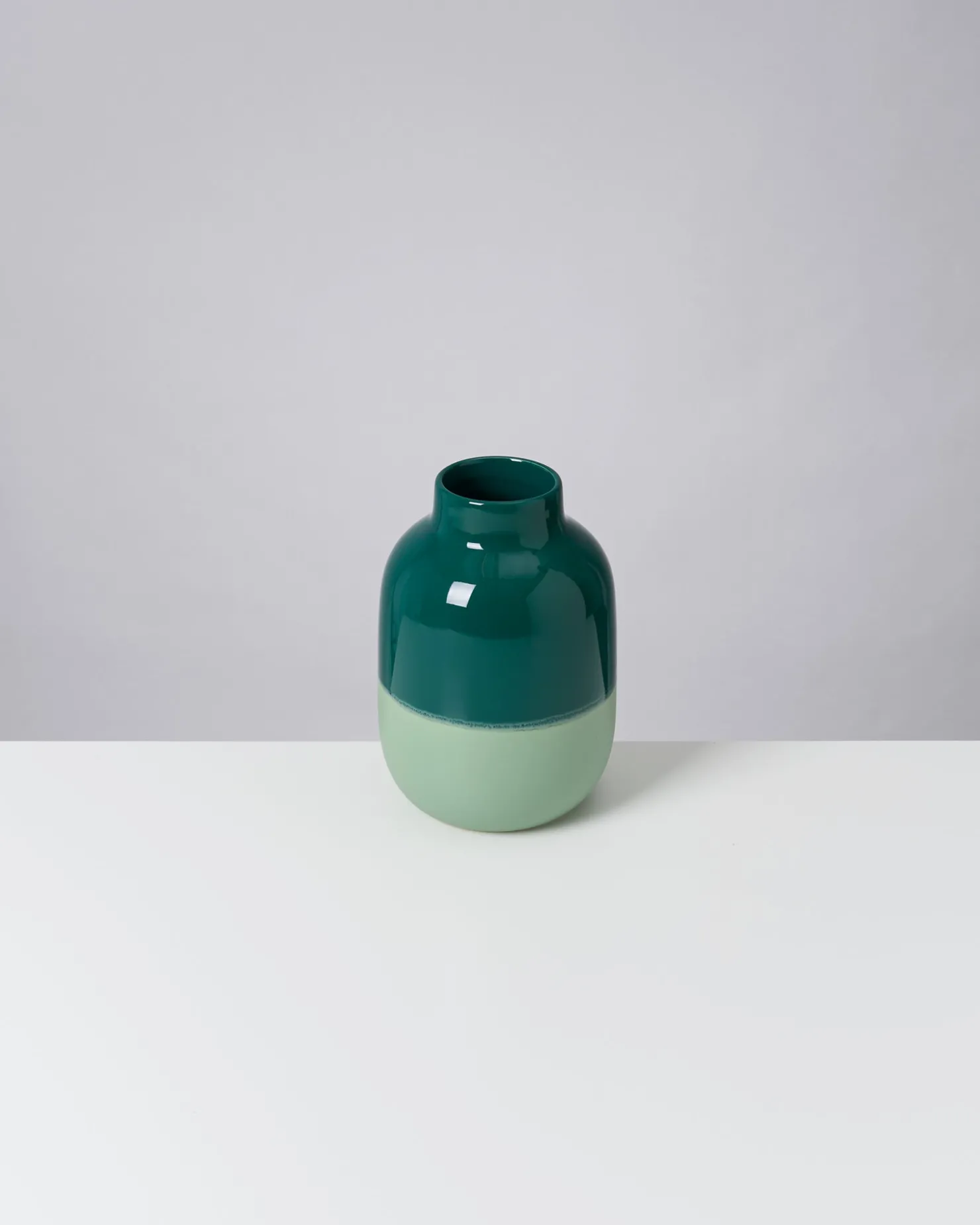 nuno_vase_m_darkgreen_sage_6.webp Motel a Miio Mittlere Vasen^Nuno Vase M darkgreen sage
