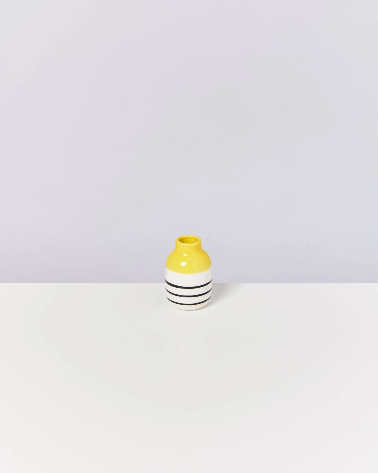 Motel a Miio Kleine Vasen^Nuno Vase S - Yellow Black Striped gelb schwarz gestreift