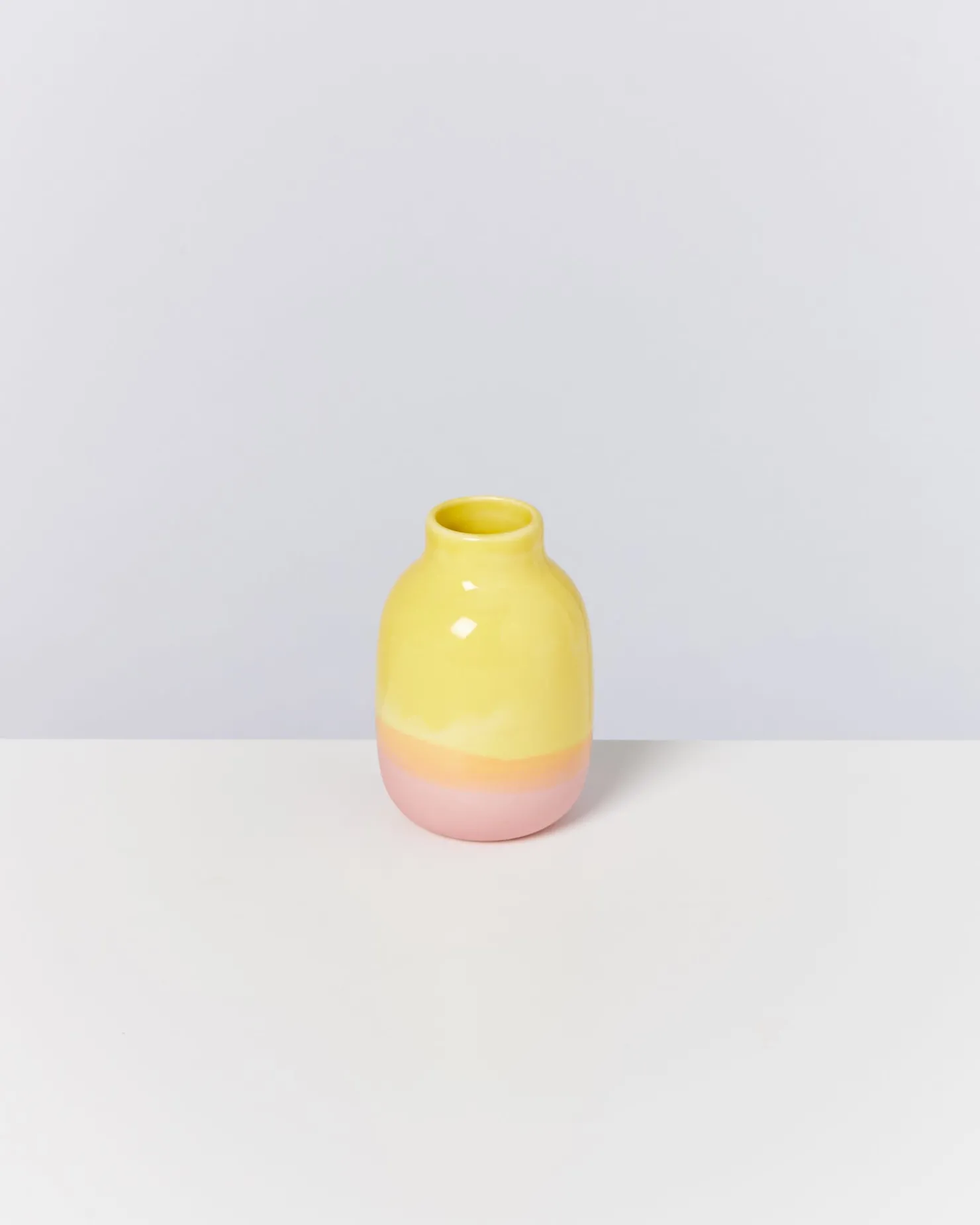 nuno_vase_s__yellow_rose_2.webp Motel a Miio Kleine Vasen^Nuno Vase S - Yellow Rose gelb rosé