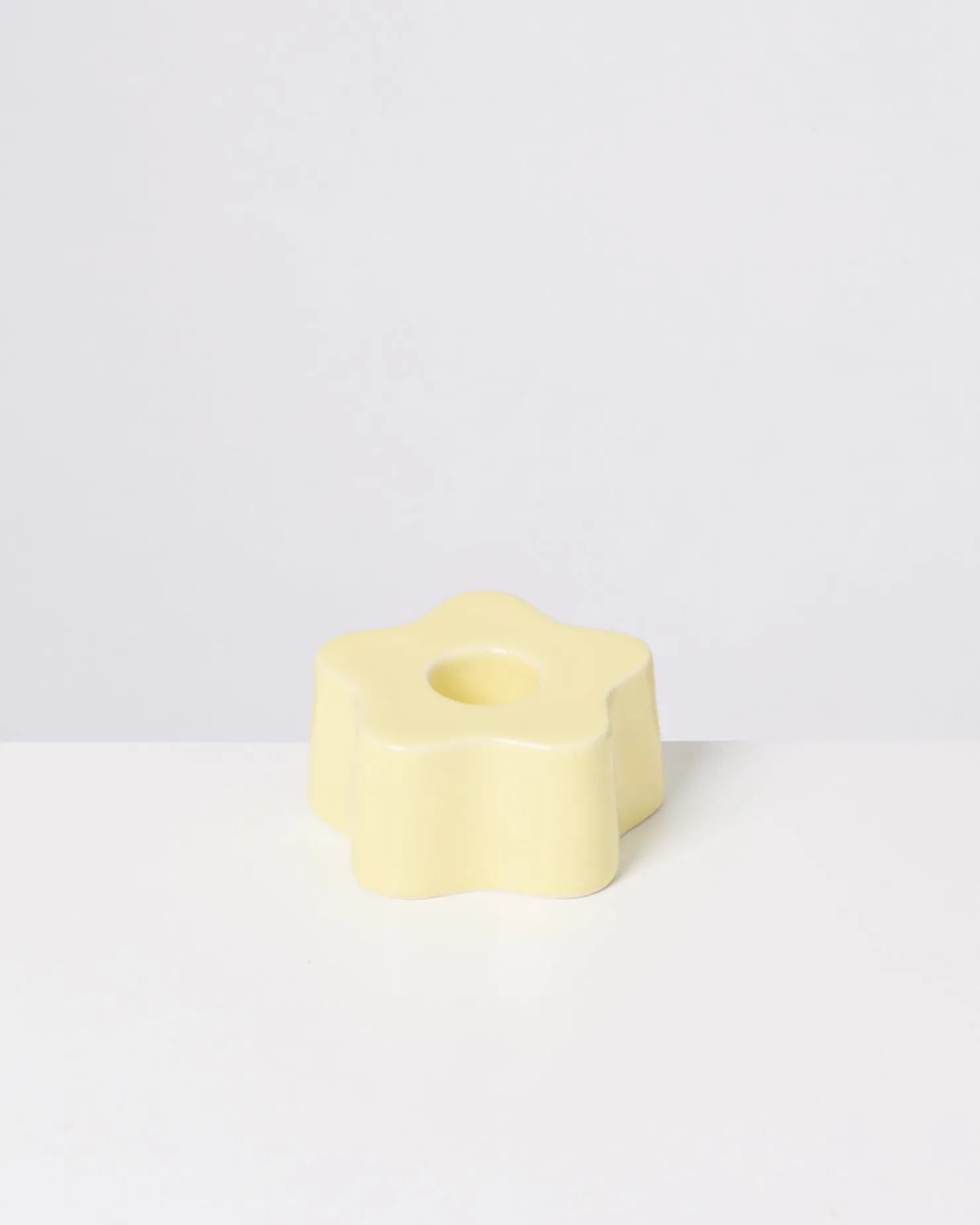 Motel a Miio Kerzen Und Kerzenständer^Seia - Candle Holder yellow