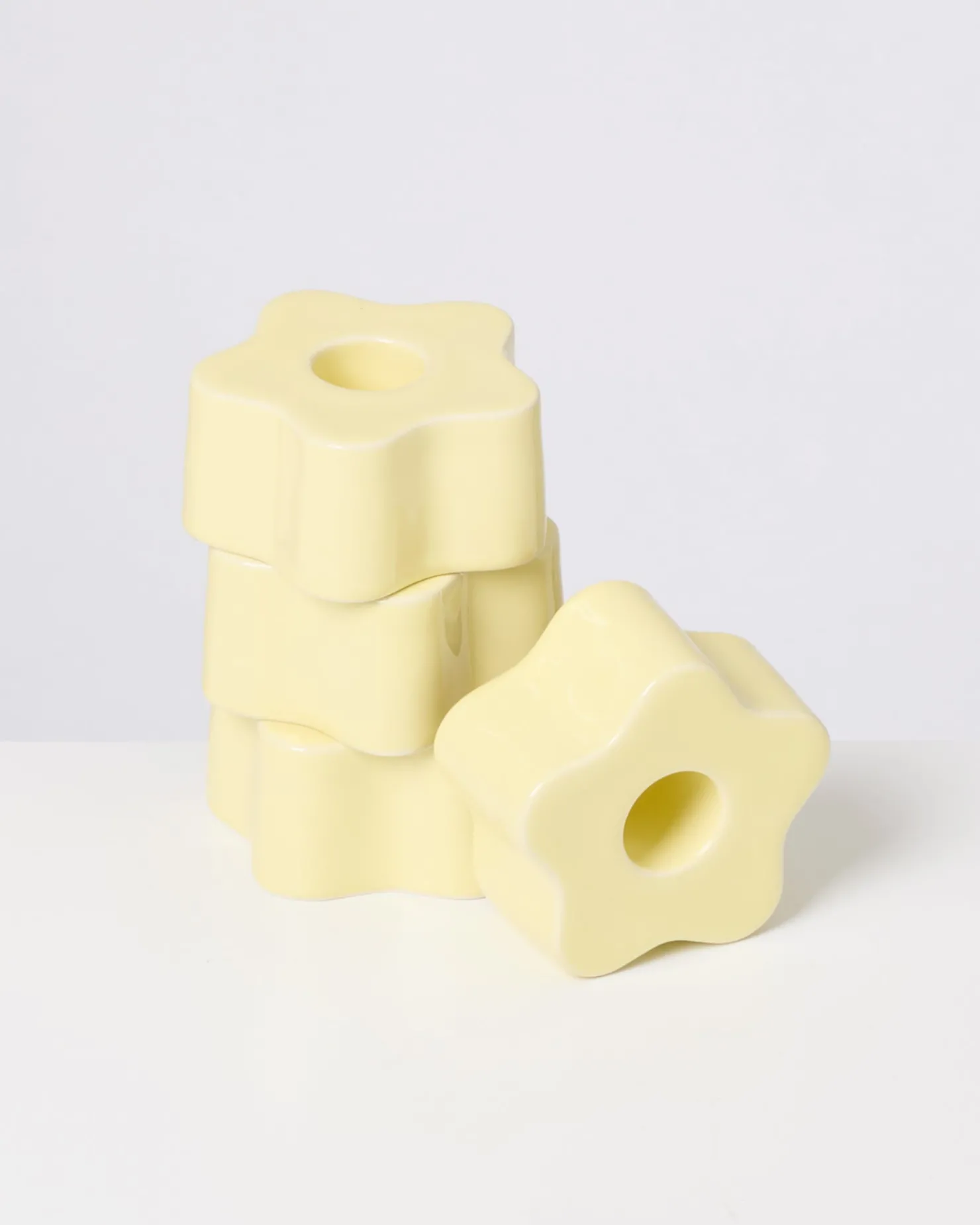 seia__candle_holder_yellow_10.webp Motel a Miio Kerzen Und Kerzenständer^Seia - Candle Holder yellow