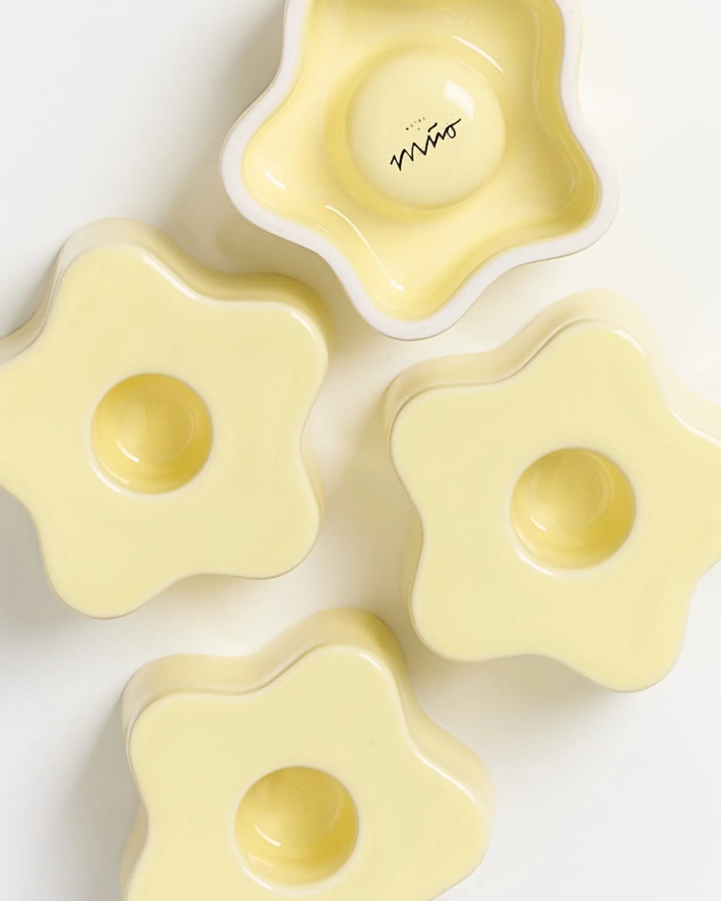seia__candle_holder_yellow_5.webp Motel a Miio Kerzen Und Kerzenständer^Seia - Candle Holder yellow