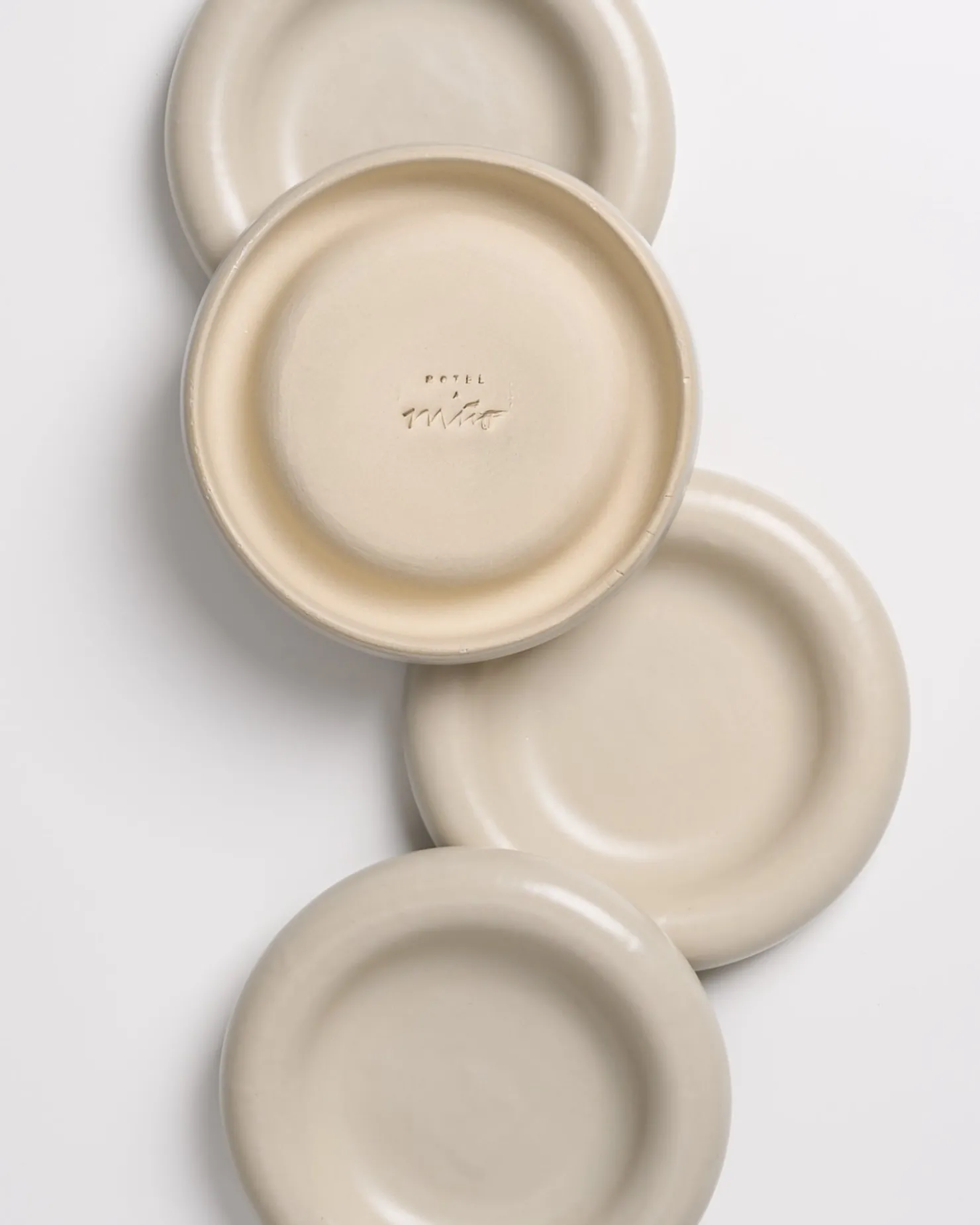 seia__saucer_sand_3.webp Motel a Miio Untertassen^Seia - Saucer sand