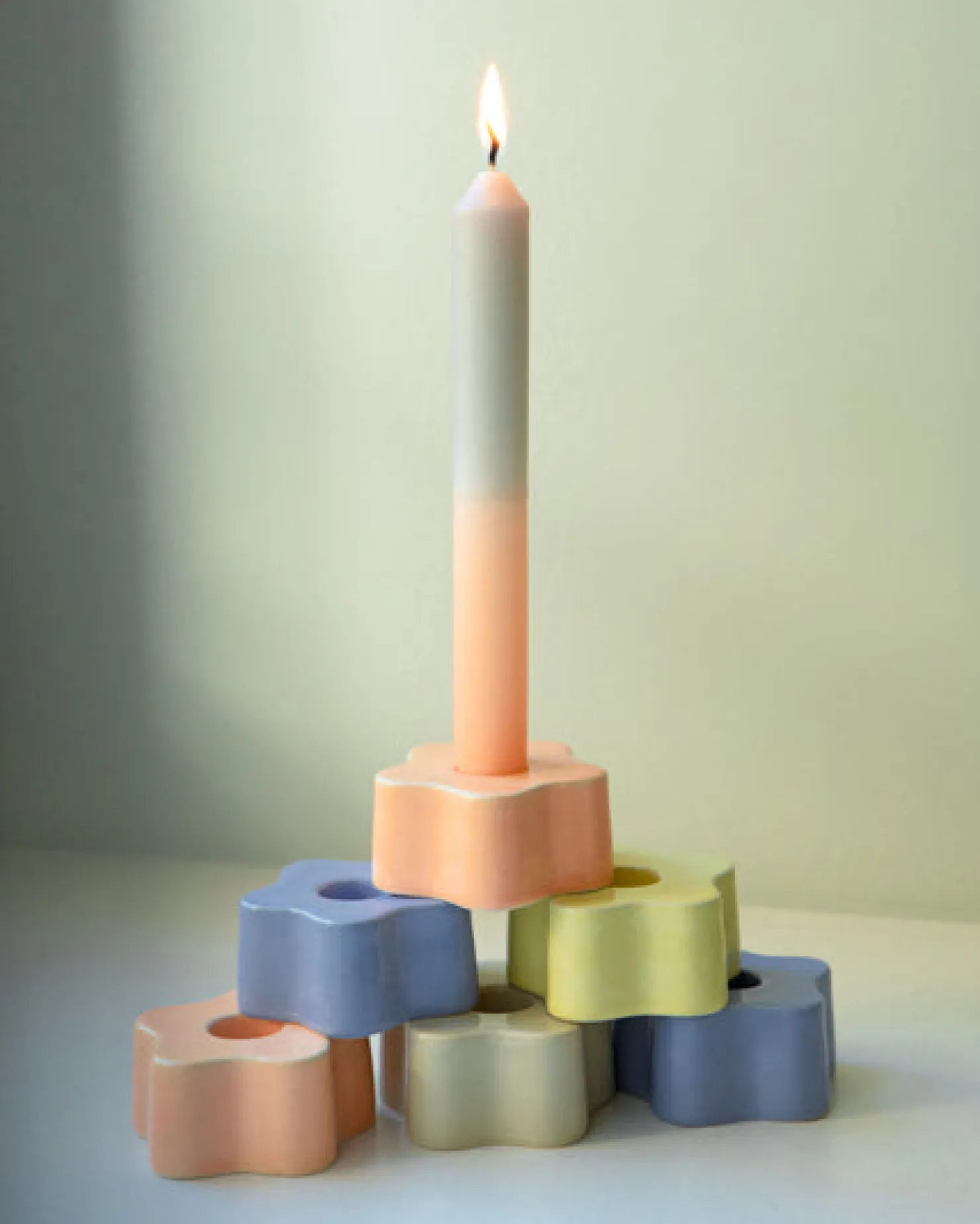 seia__set_of__stick_candles_dip_dye_peach_sand_7.webp Motel a Miio Kerzen Und Kerzenständer^Seia - Set Of 2 Stick Candles Dip Dye peach sand