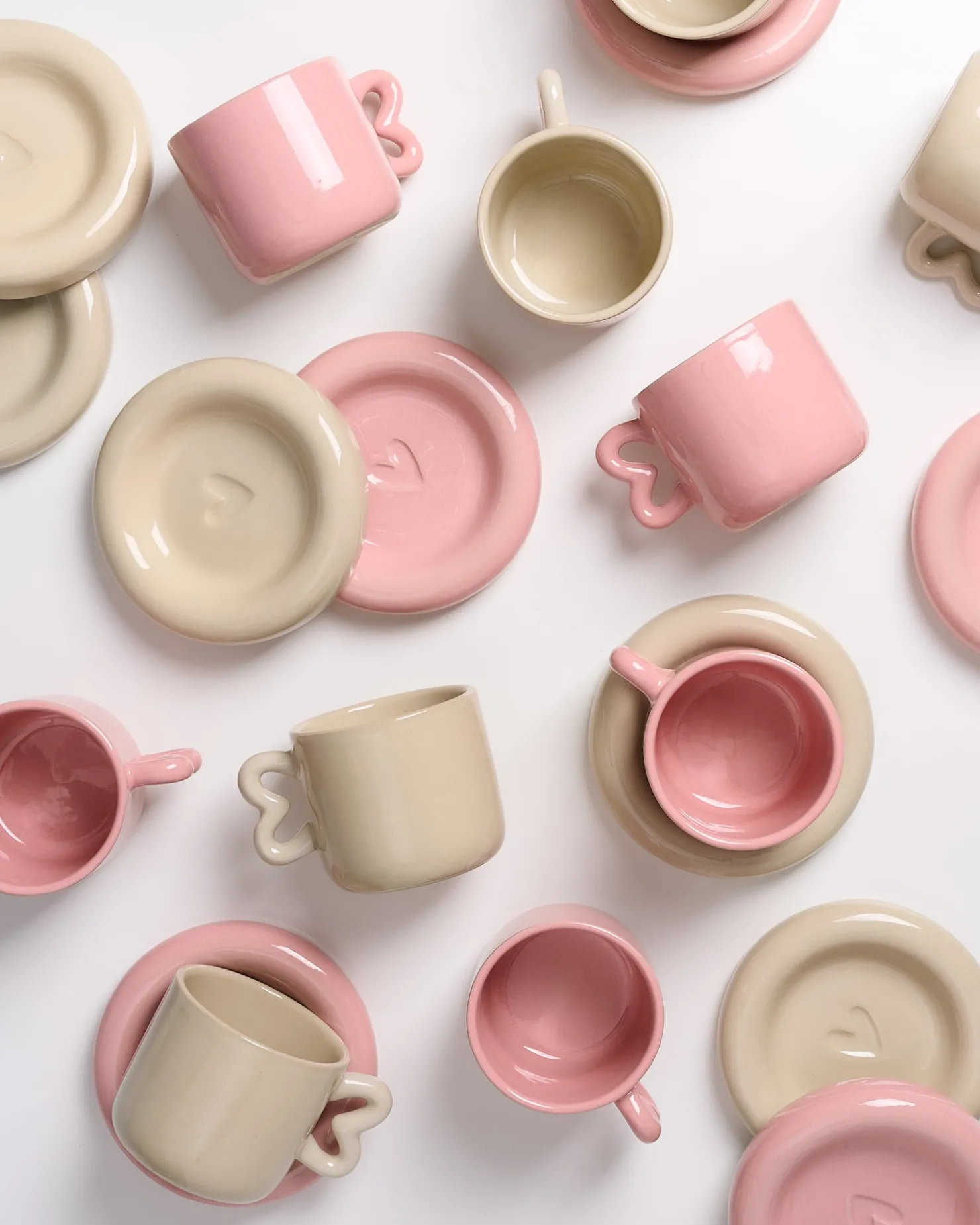 seia_cup__saucer_with_heart_pink_6.webp Motel a Miio Untertassen^Seia Cup & Saucer With Heart Pink sand